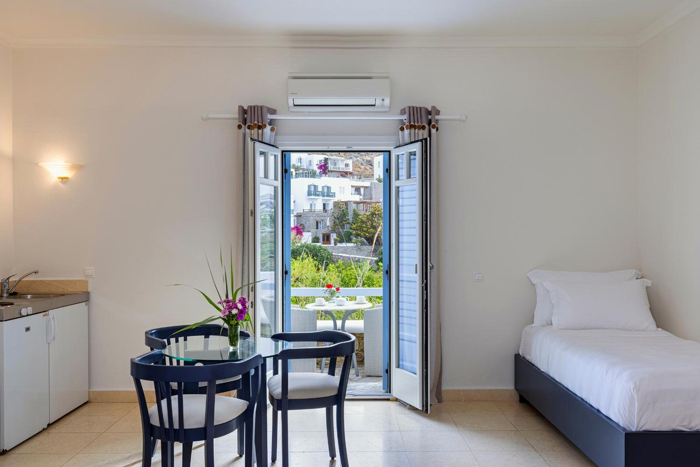 Standard Triple Room - Annex - Photo 4