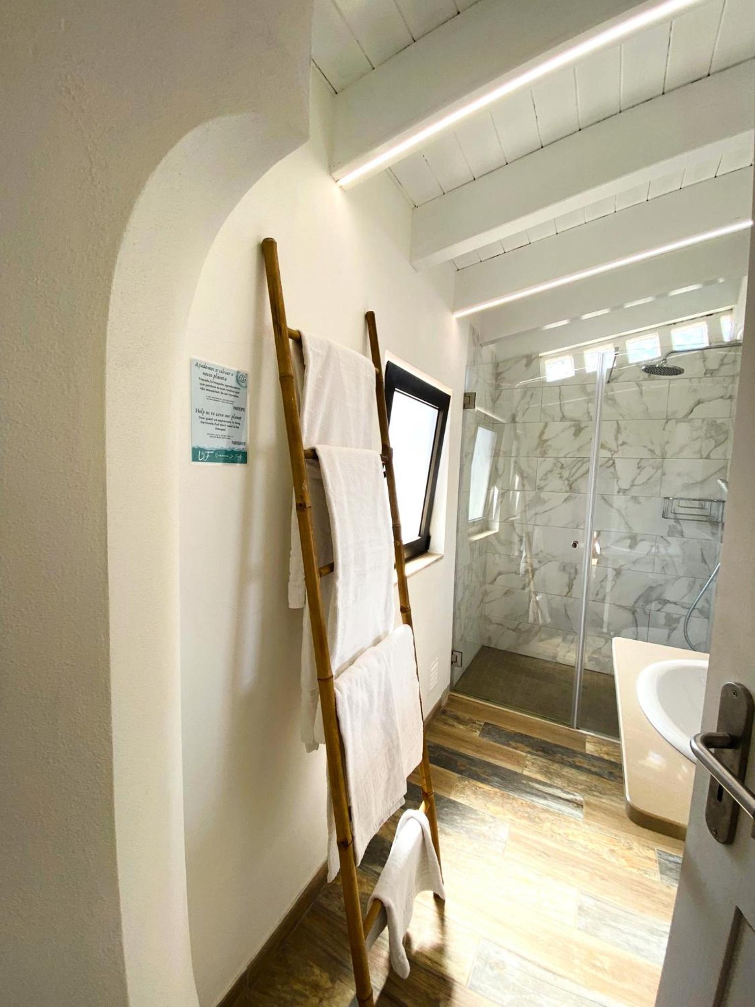 Family Room - Photo 13
