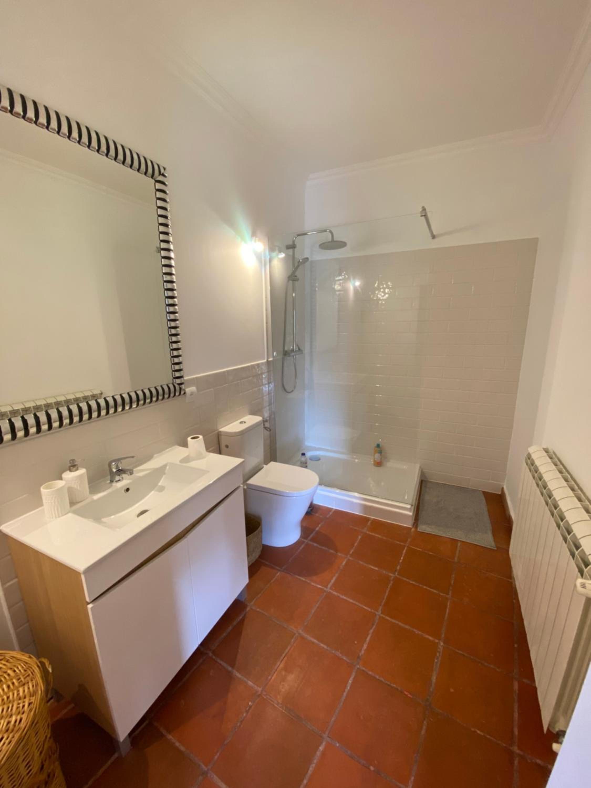 Two-Bedroom House - Photo 10
