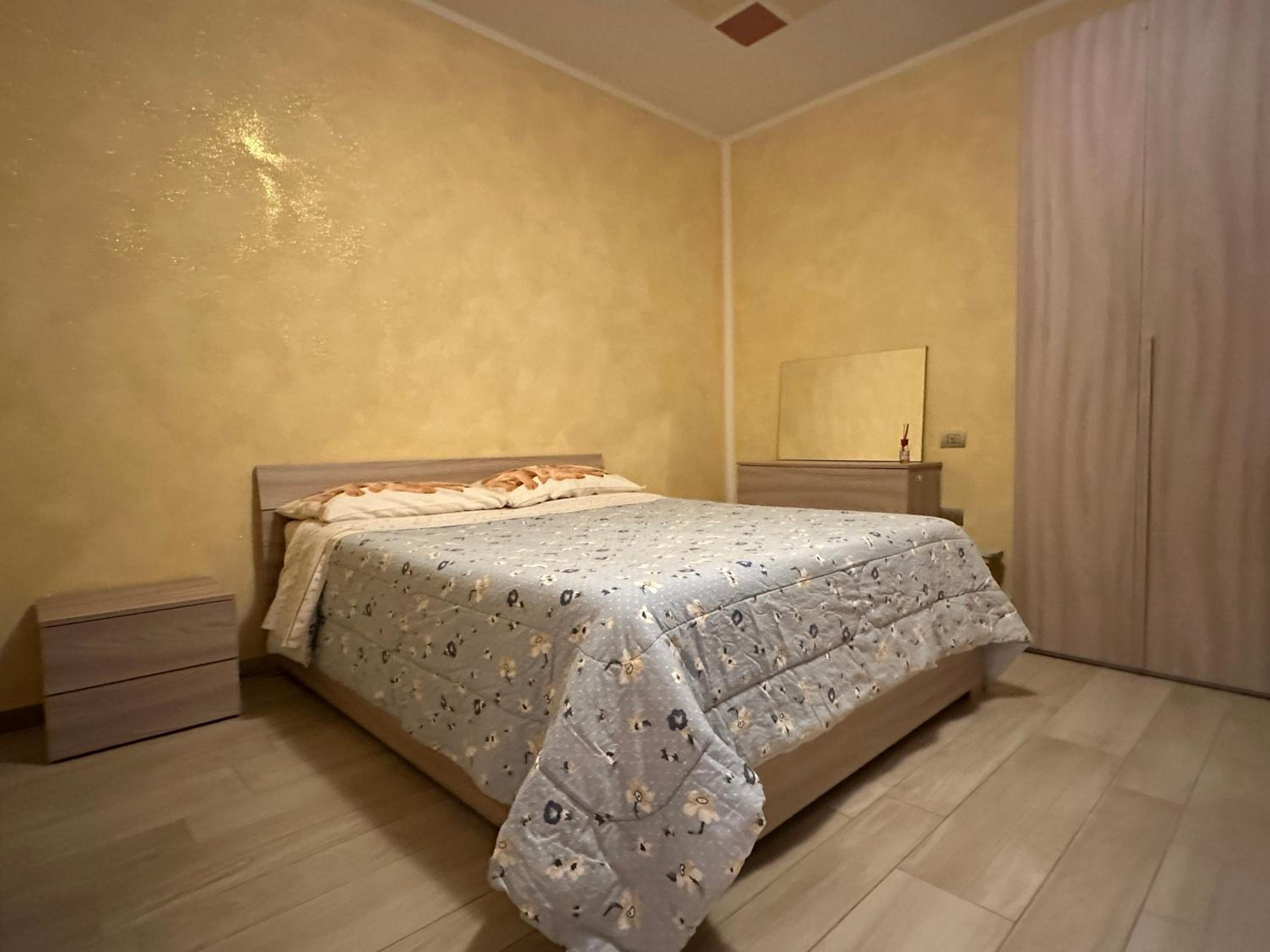 Large Double Room photo 1
