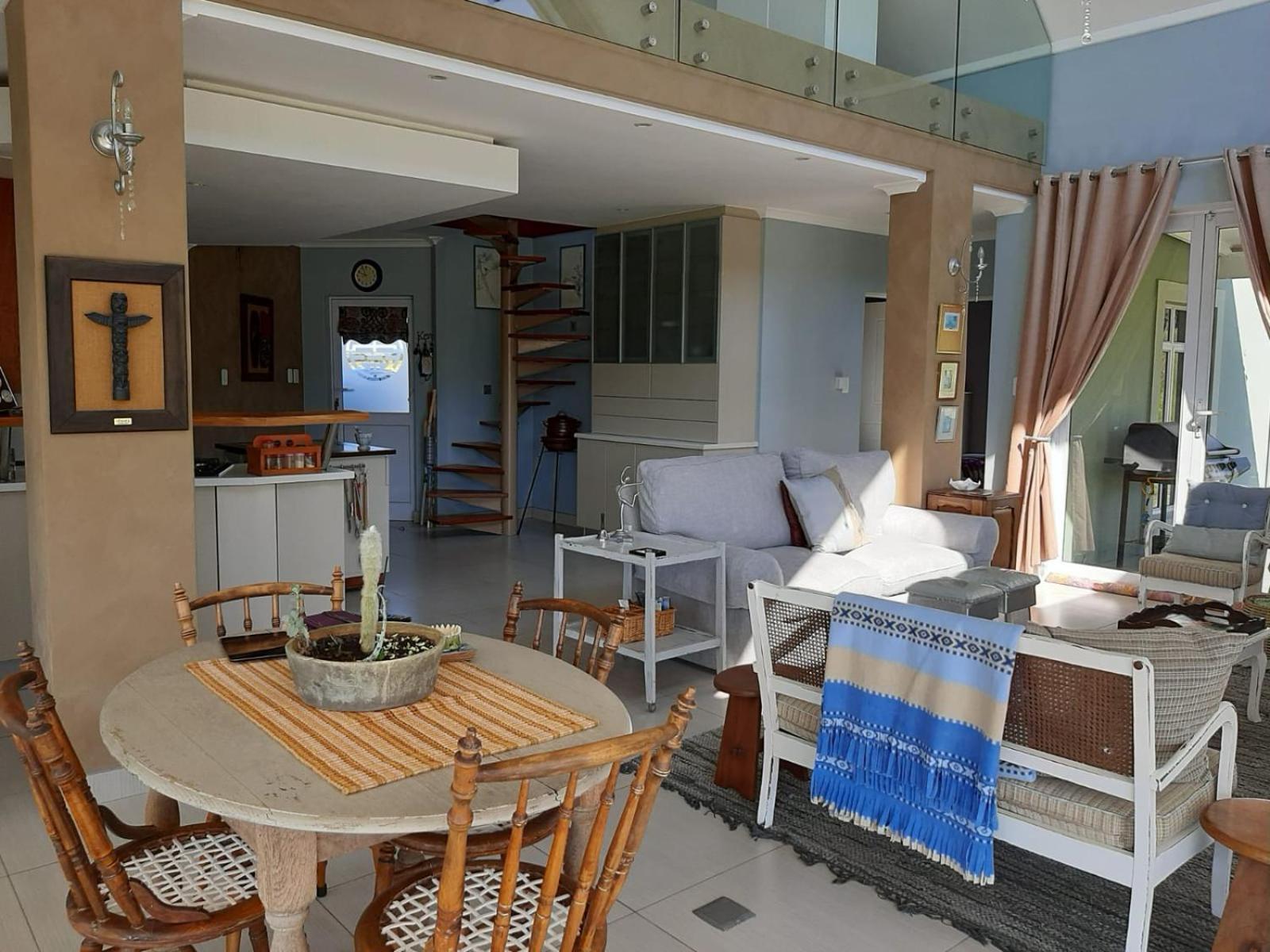 Three-Bedroom Villa photo 1