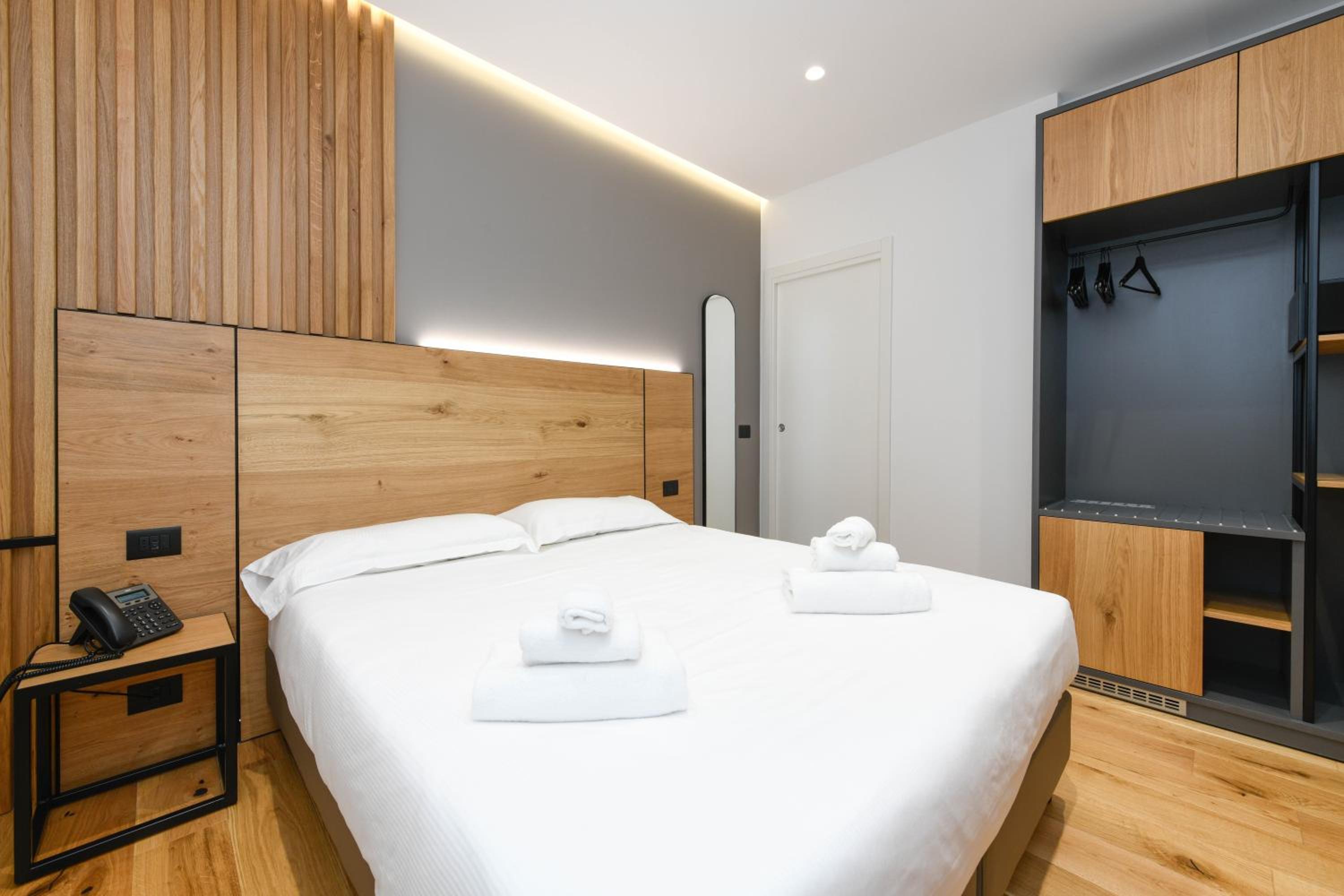 Deluxe Double Or Twin Room With Garden View