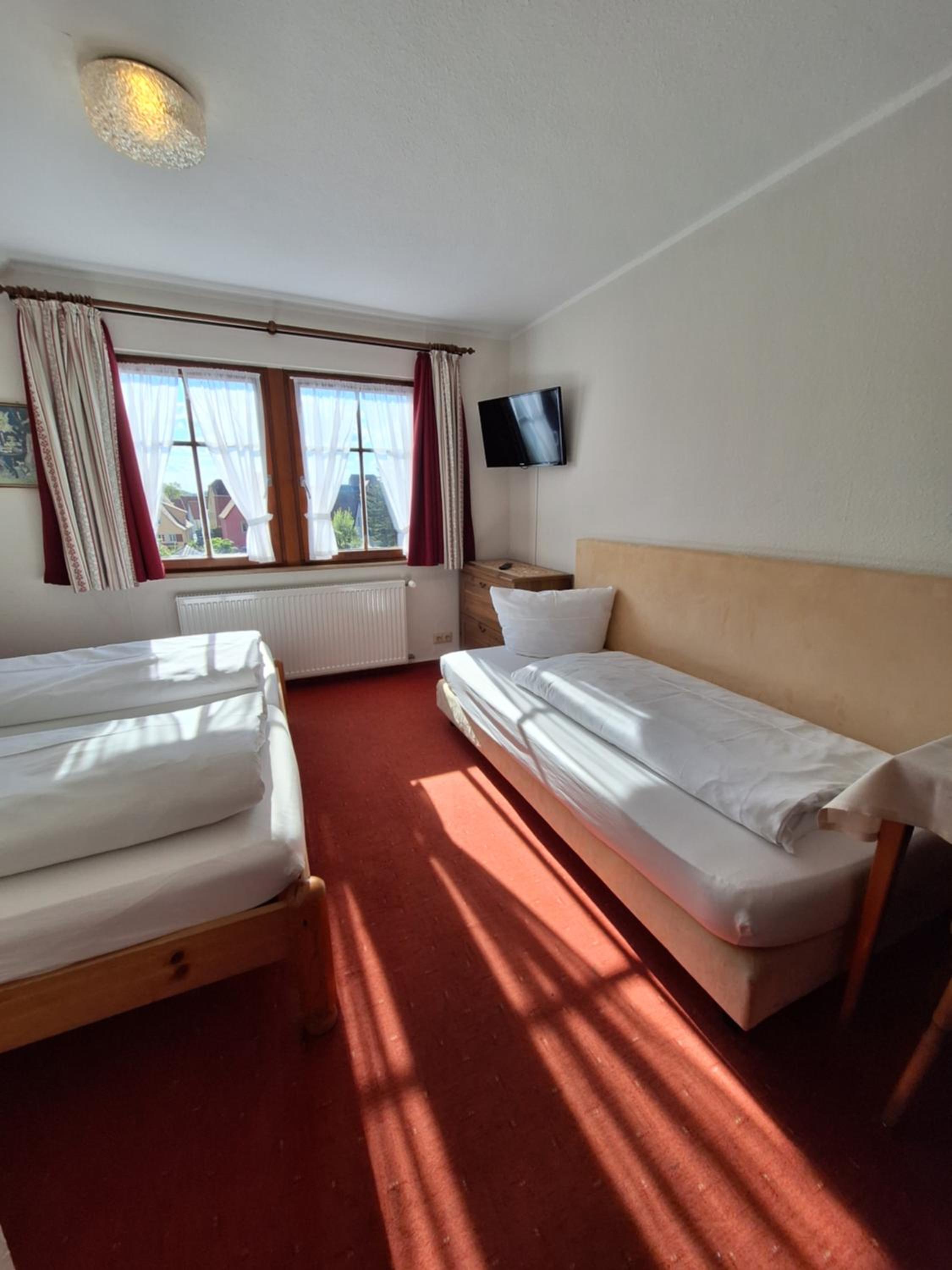Triple Room photo 2