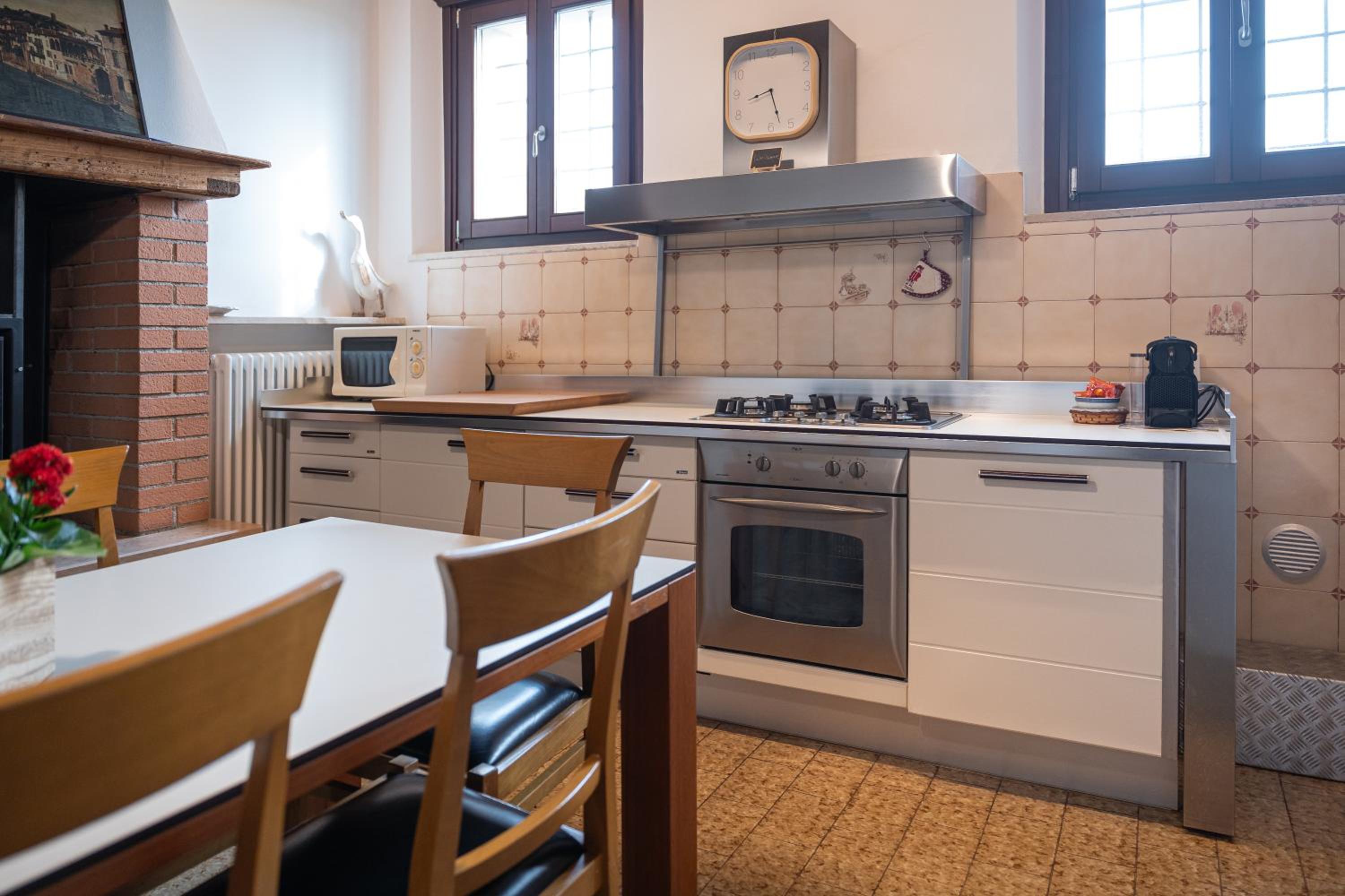 Two-Bedroom Deluxe Apartment with Garden View photo 3