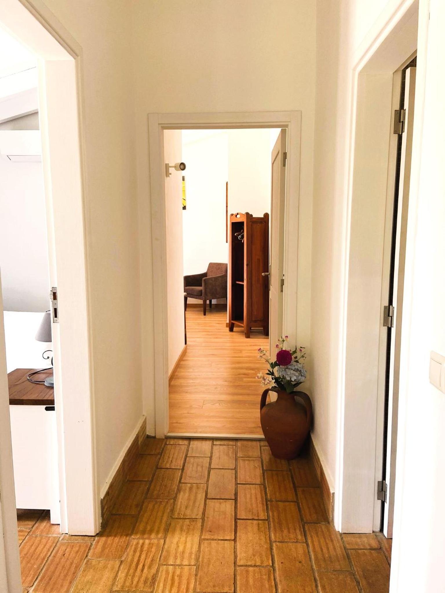 Family Room - Photo 8