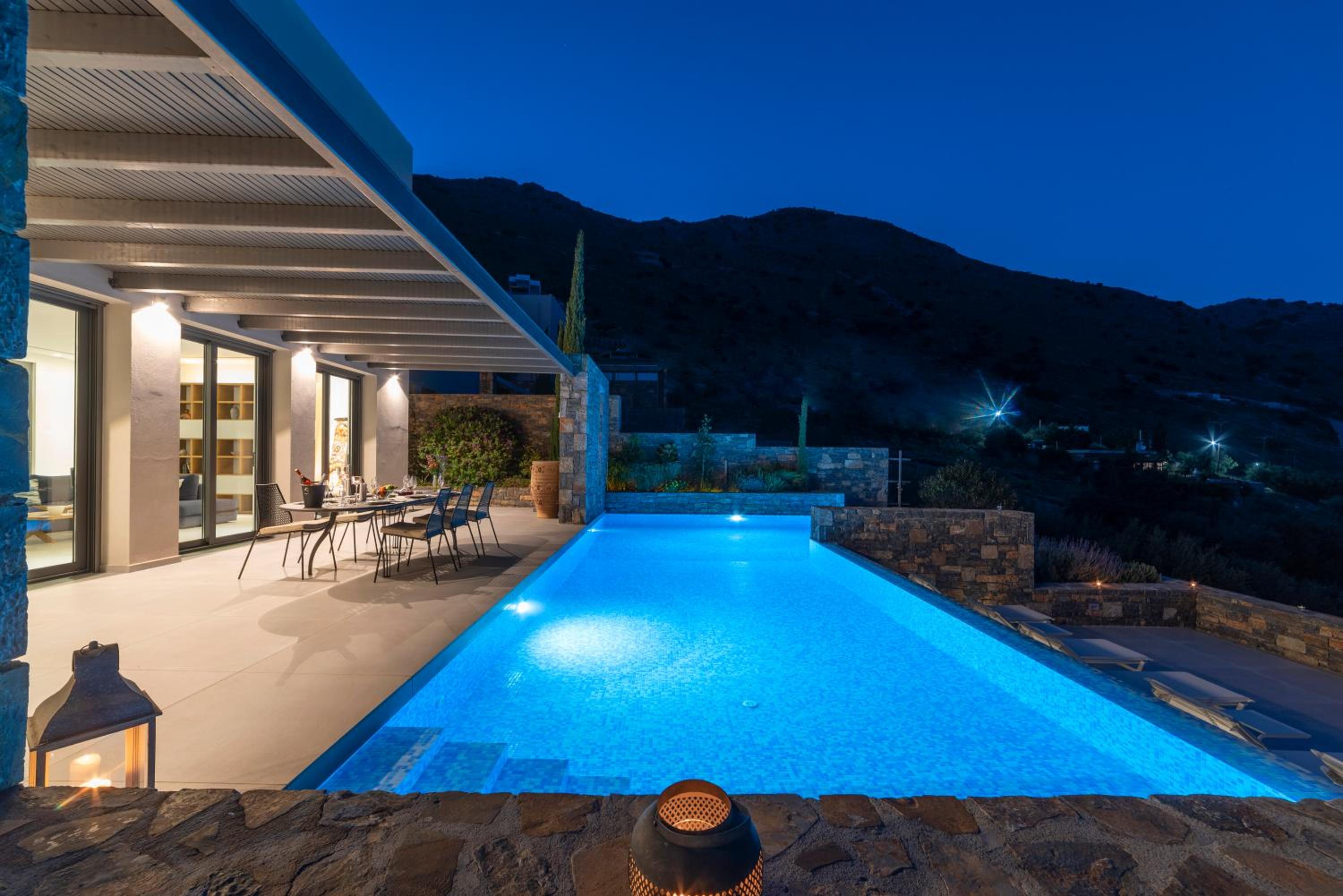 Villa photo 3