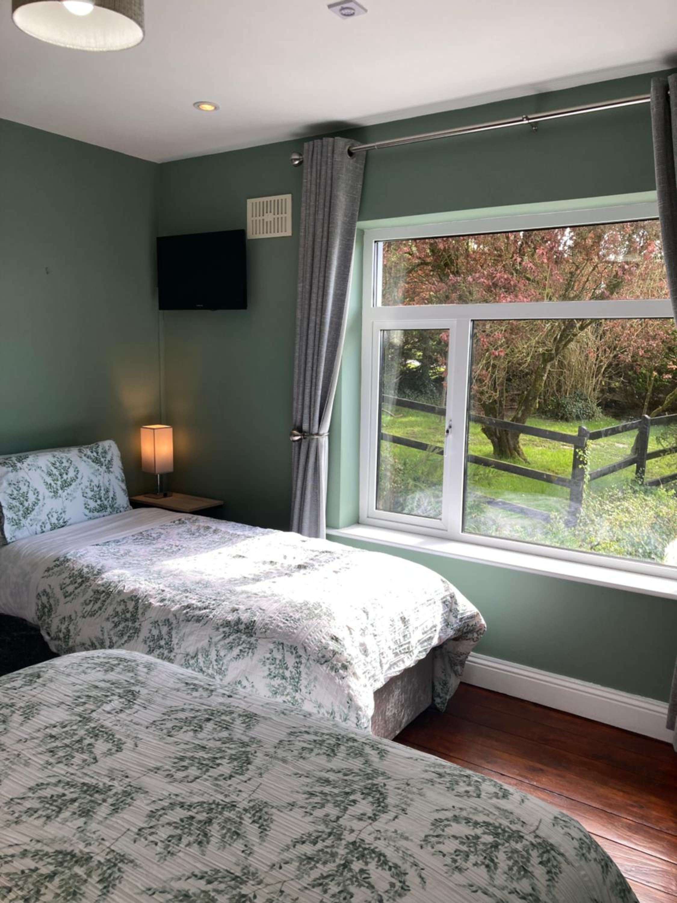 Double or Twin Room with Garden View photo 3