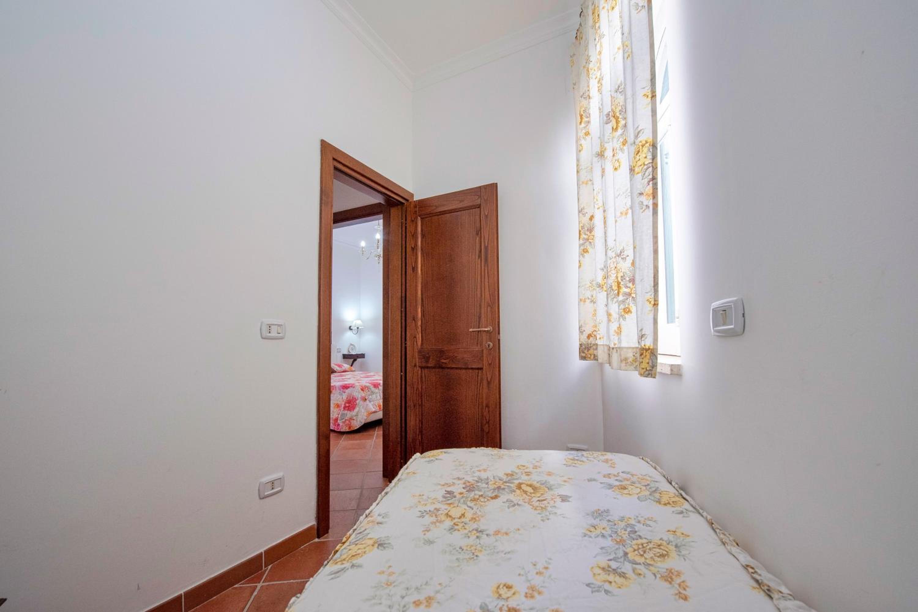 Two-Bedroom House photo 3