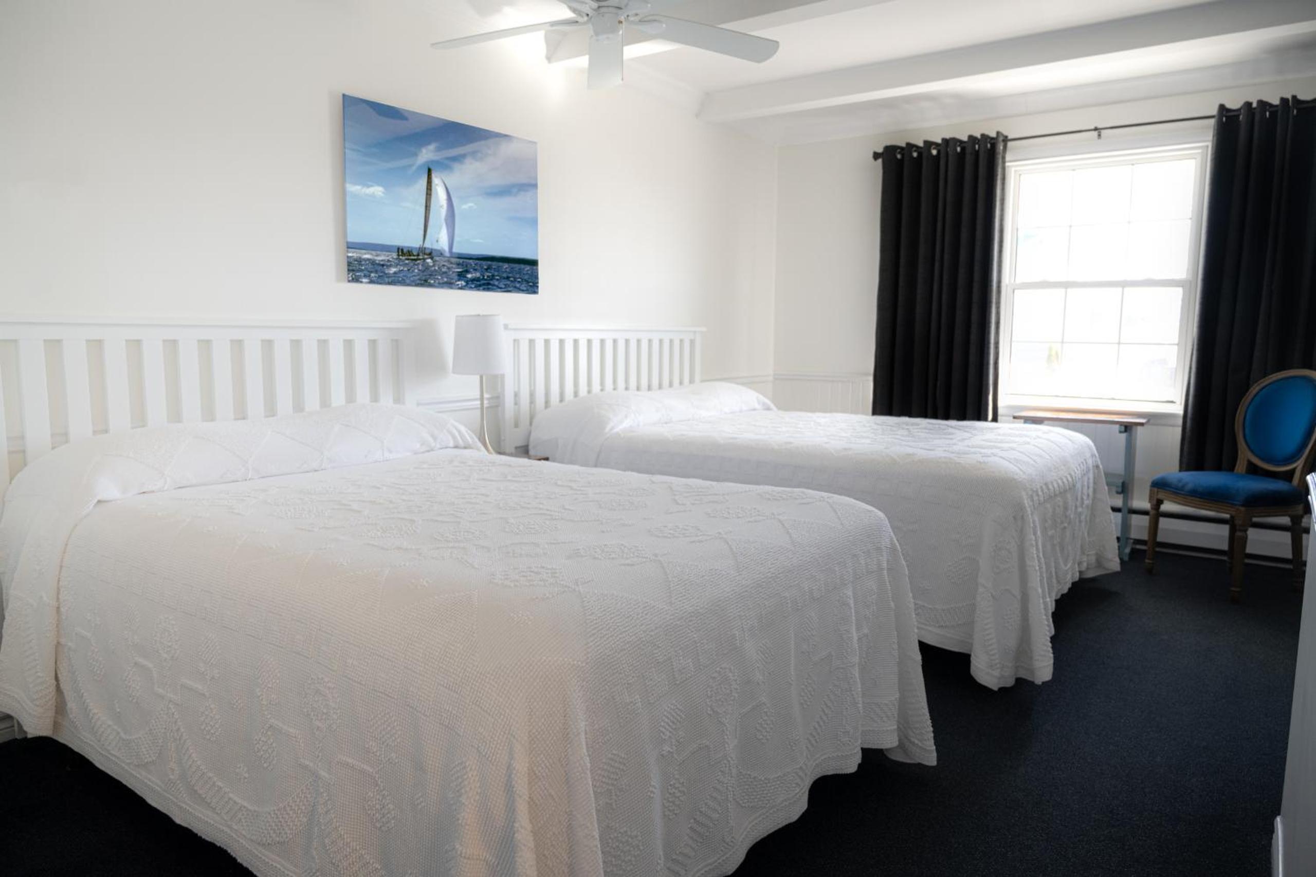 Double Room with Two Double Beds photo 2