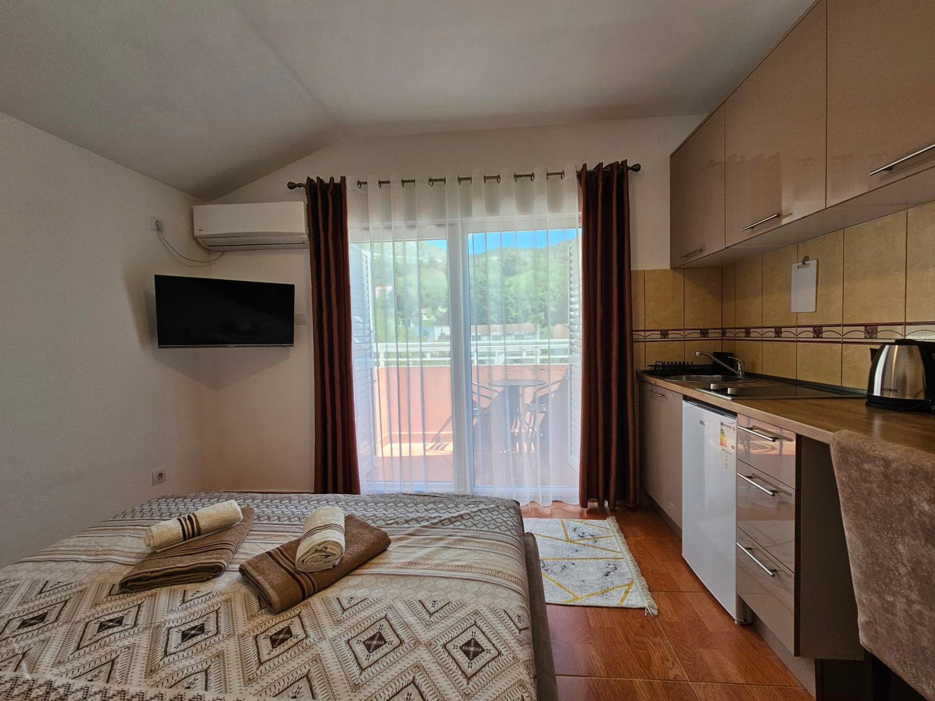 Studio with Sea View