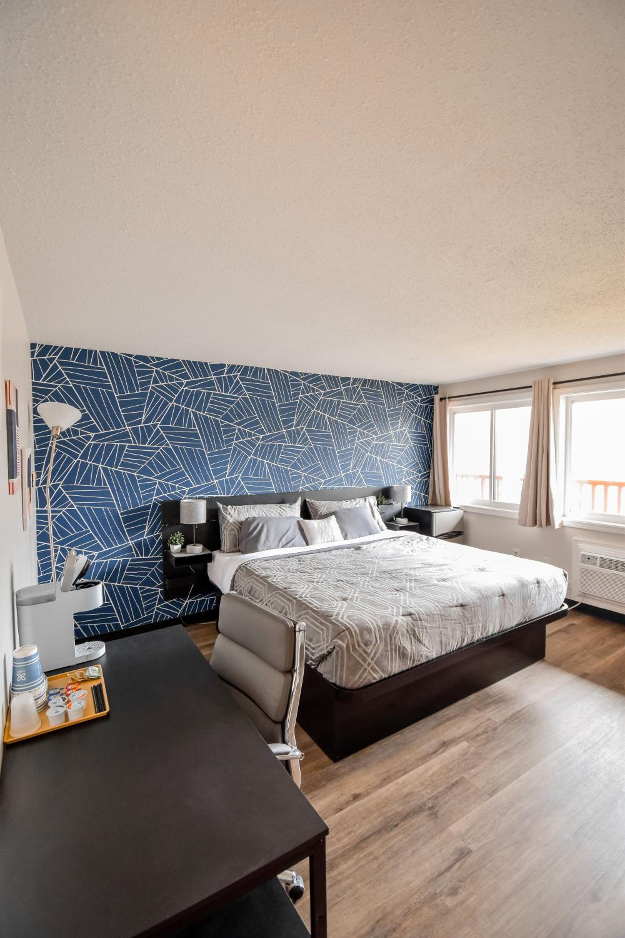 Deluxe King Room photo 2