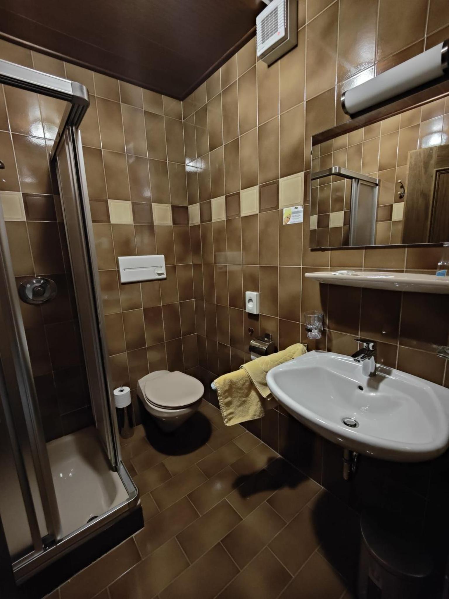 Double Room - Photo 20