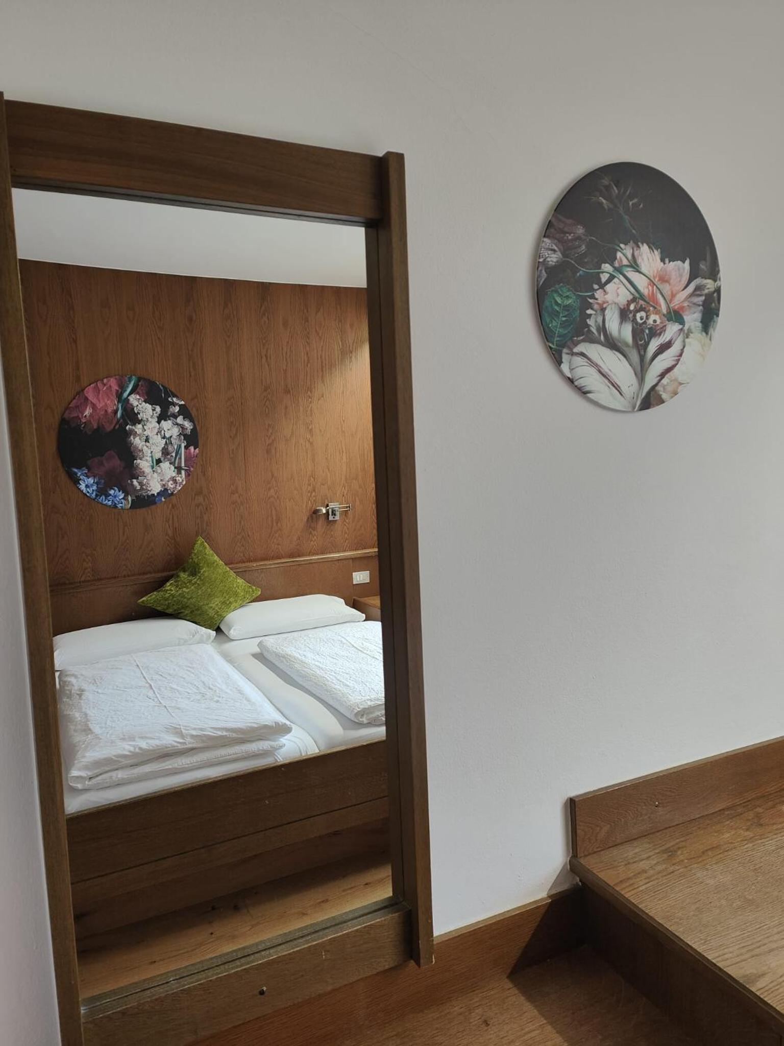 Double Room - Photo 17