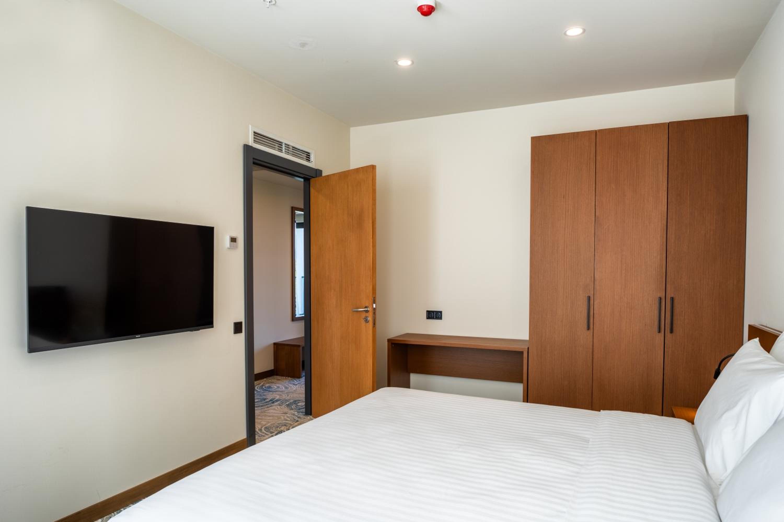 Suite with Garden View