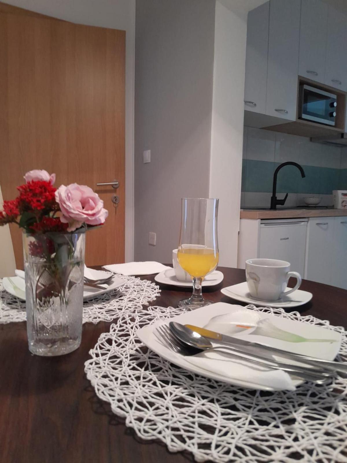 Studio Apartment - Photo 4