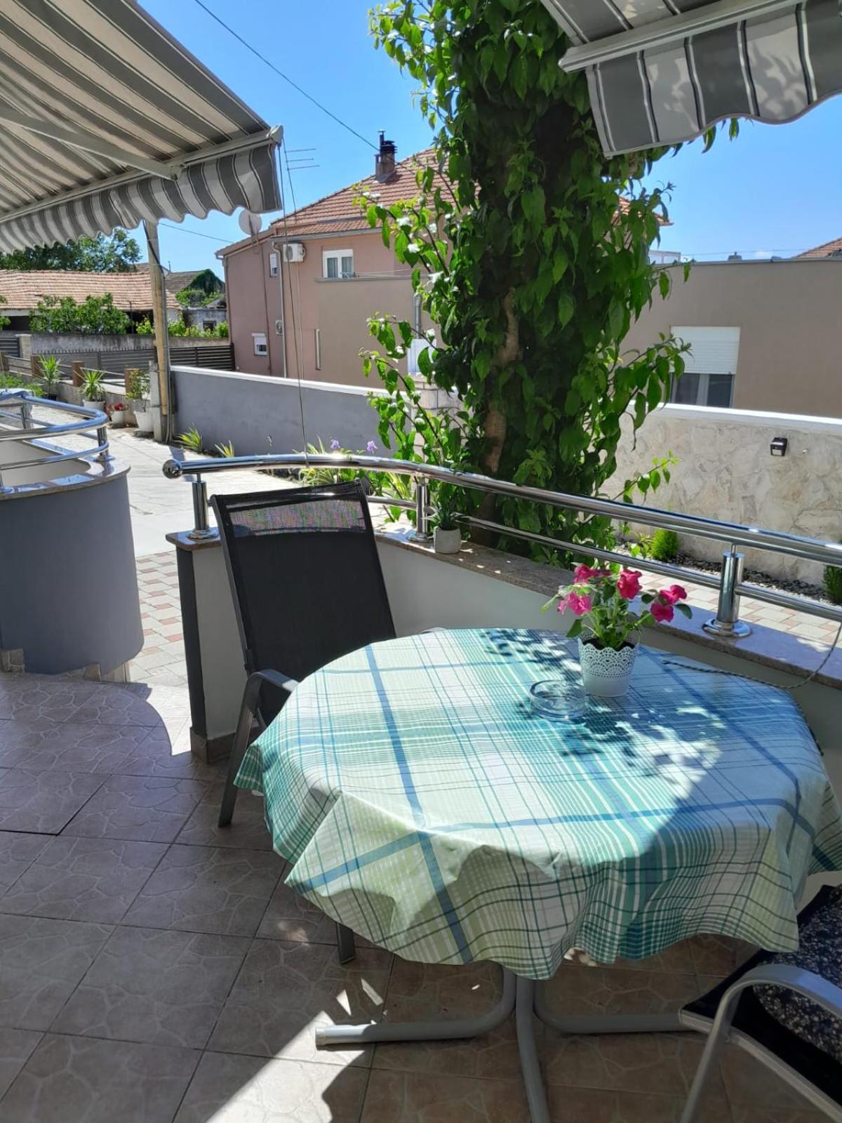 Studio Apartment - Photo 9