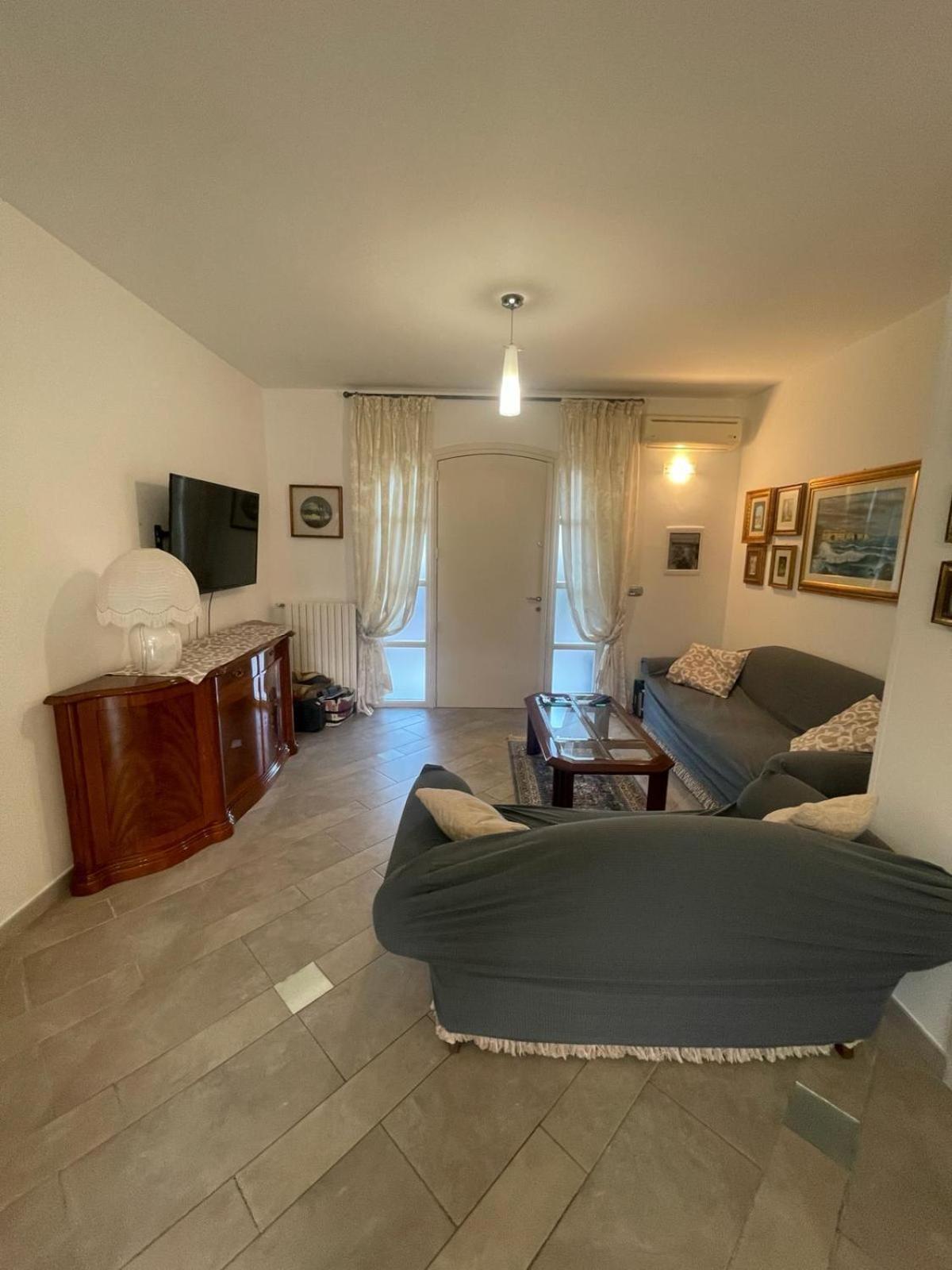 Two-Bedroom House photo 3