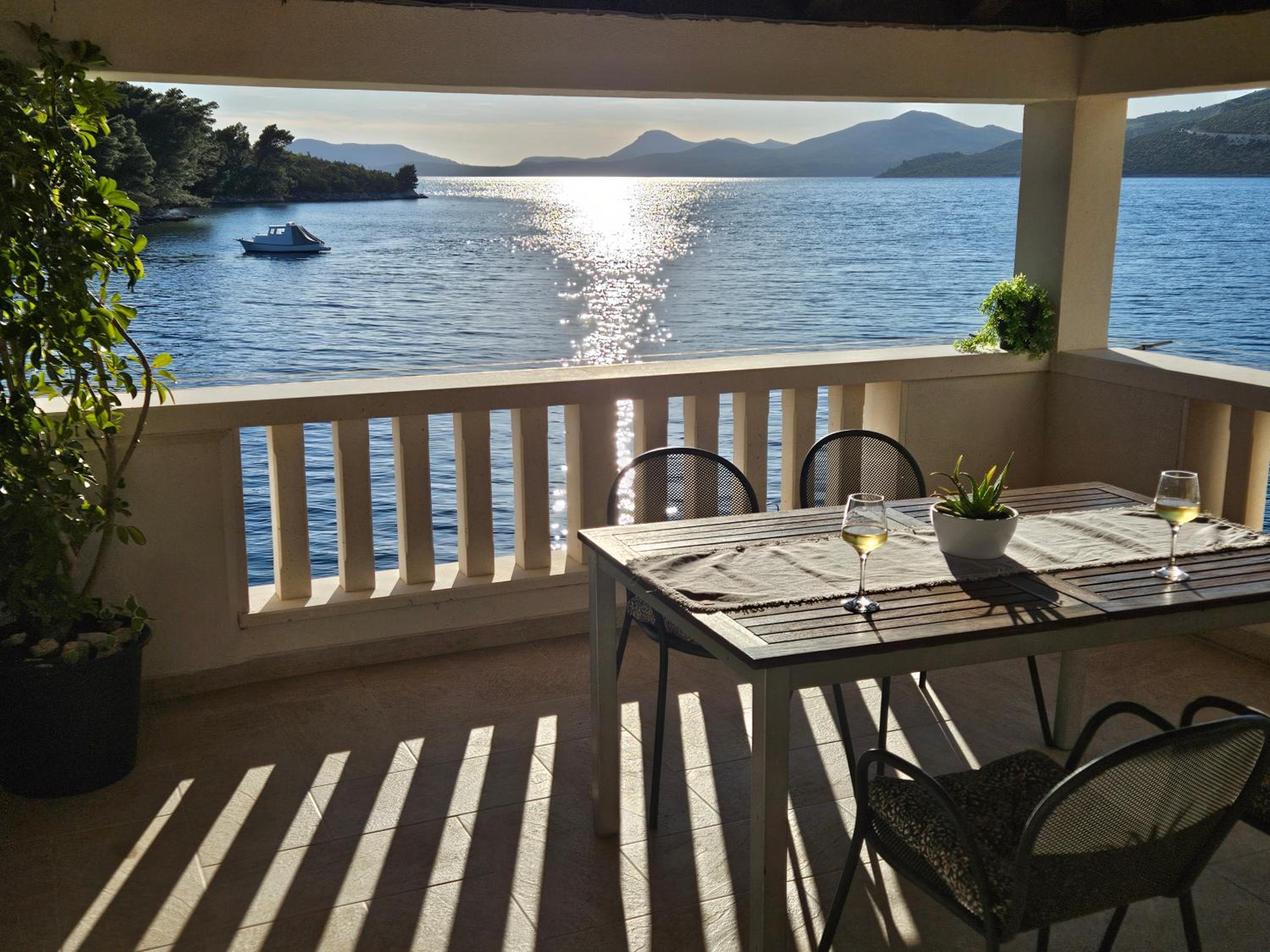 Studio Apartment with Shared Terrace and Sea View photo 2