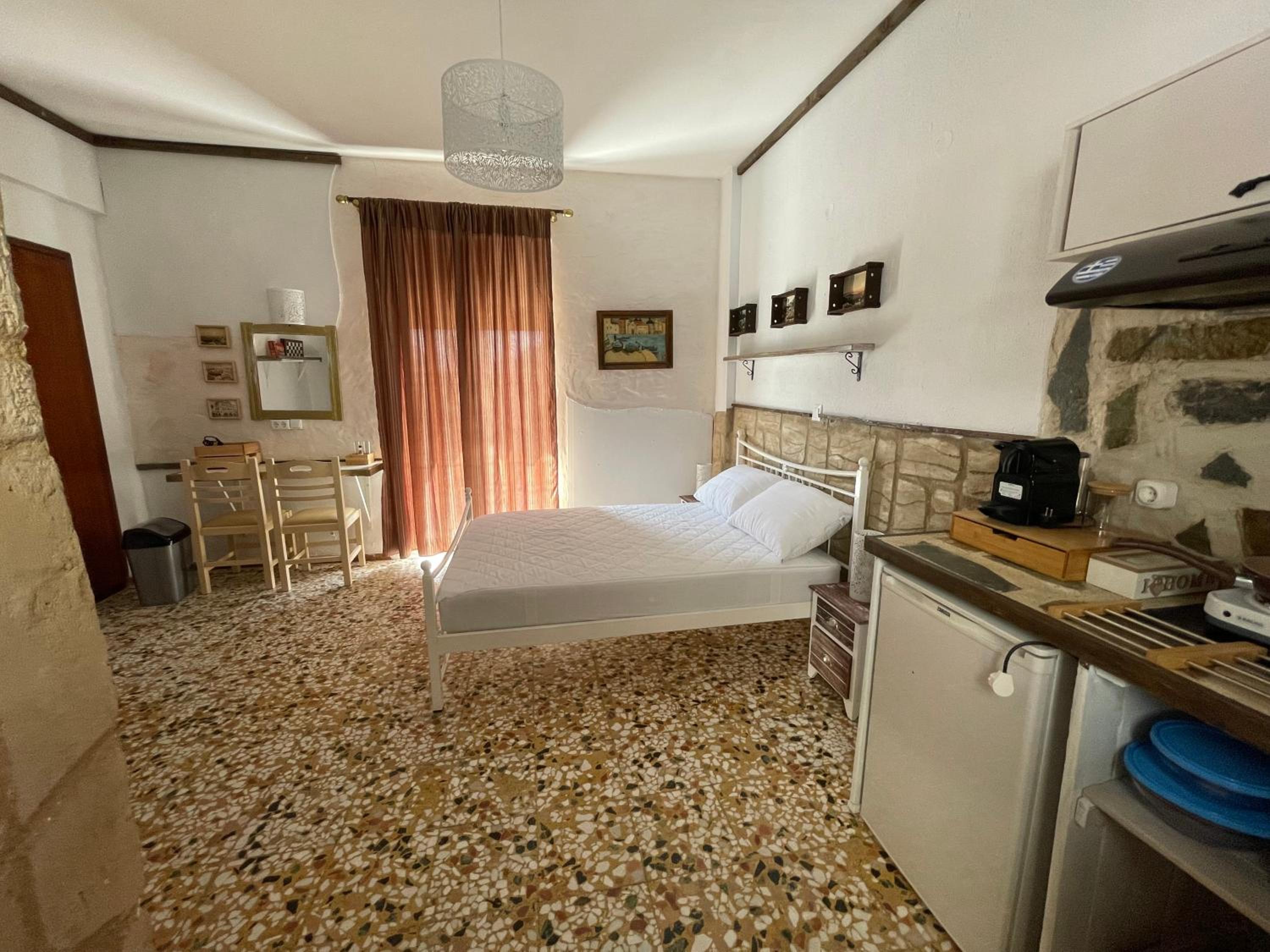 Double Room with Patio photo 1