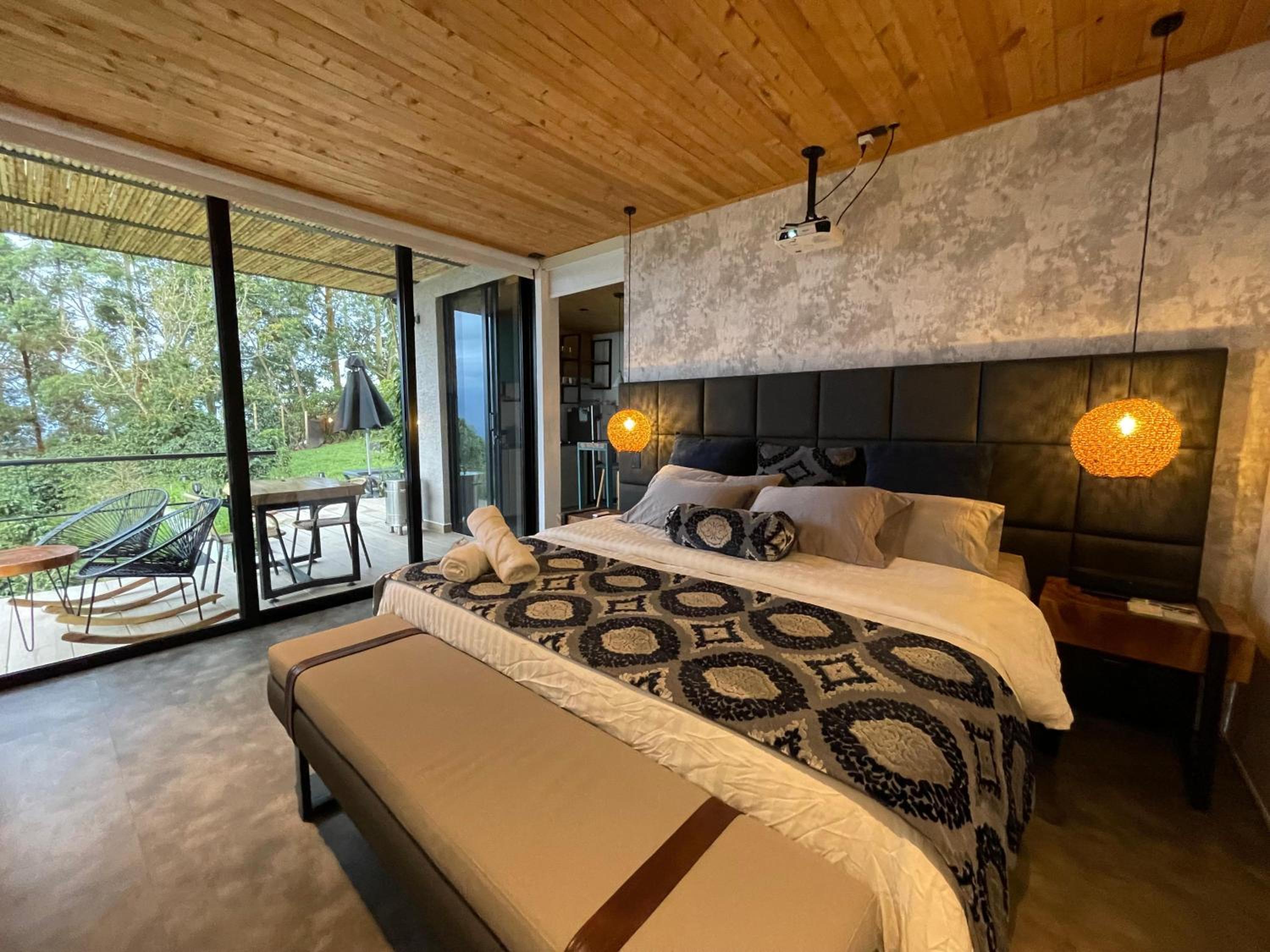 One-Bedroom House photo 1