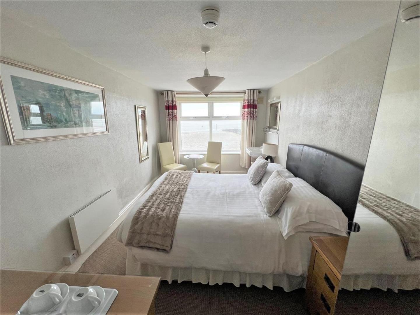 Single Room with Sea View - Third Floor