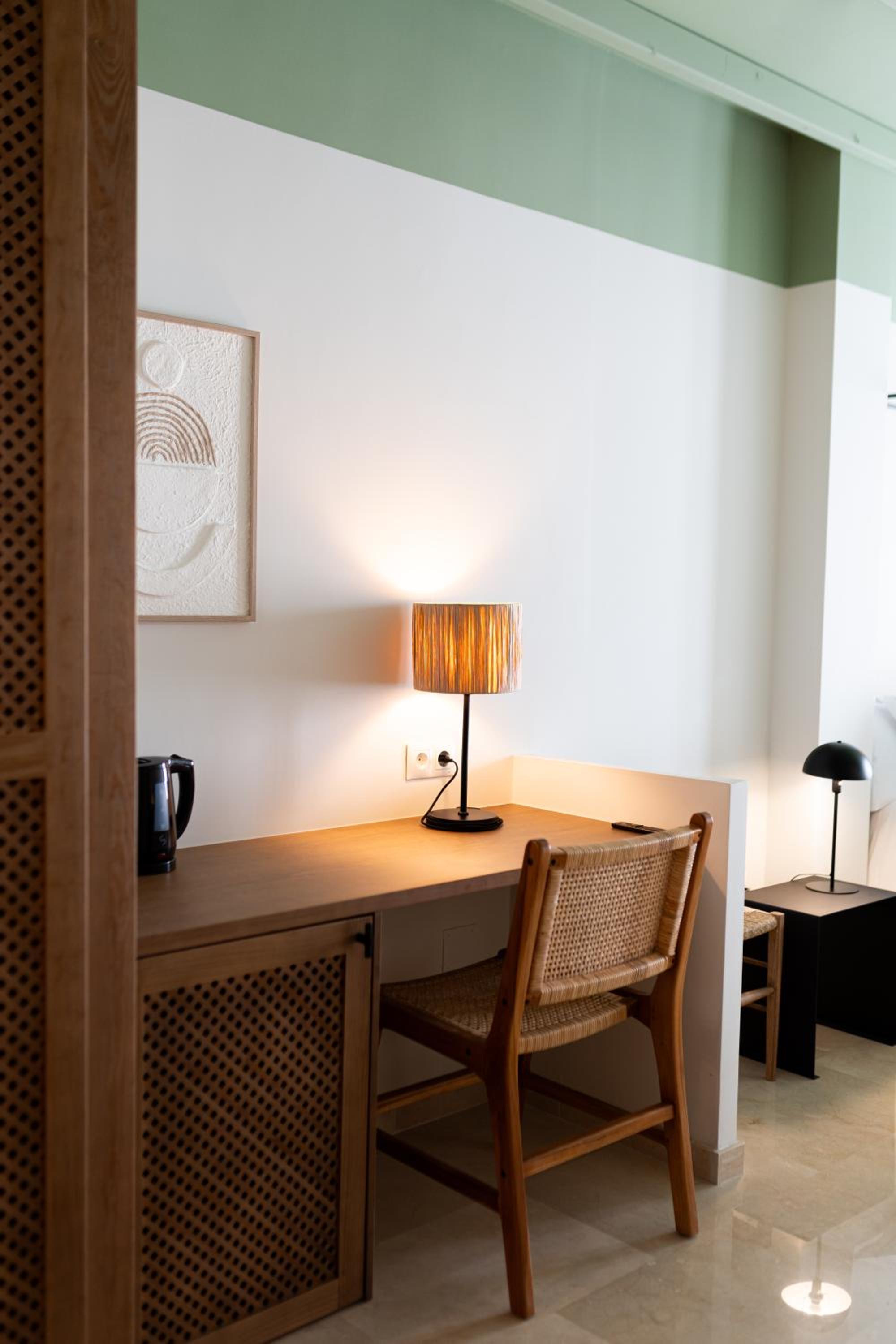Double Room with Balcony - Photo 1