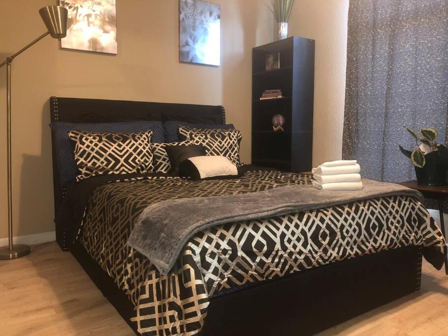 Family Room With Private Bathroom photo 1