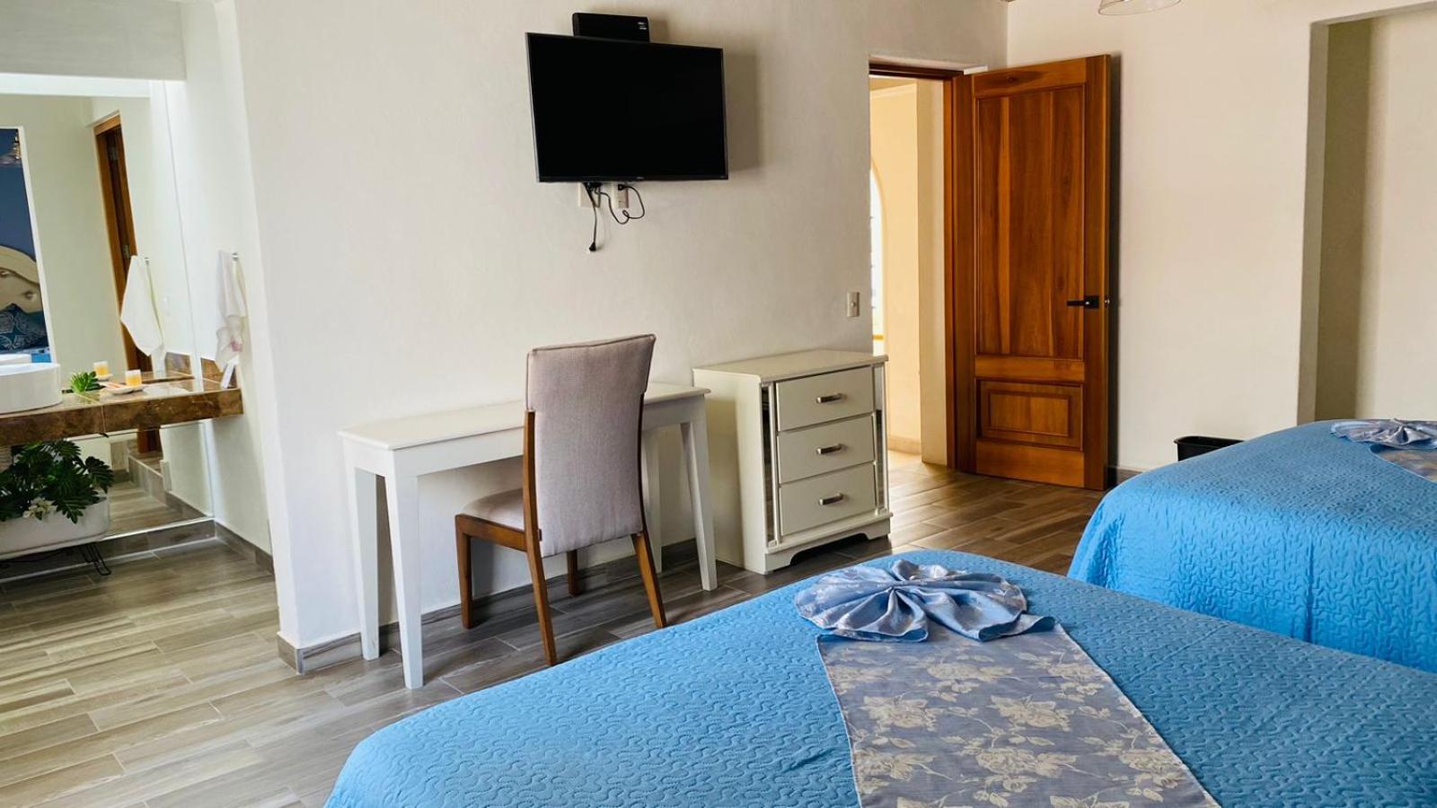 Double or Twin Room photo 3