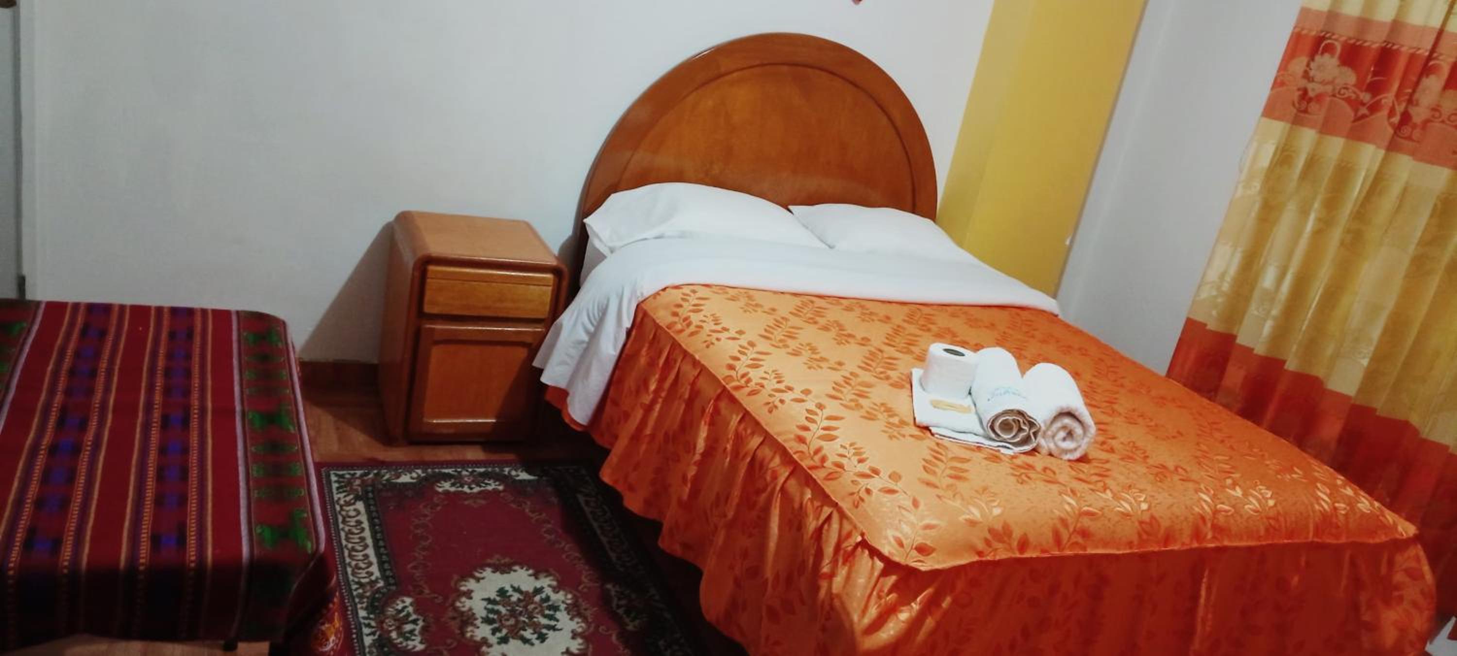 Double Room with Shared Bathroom photo 2