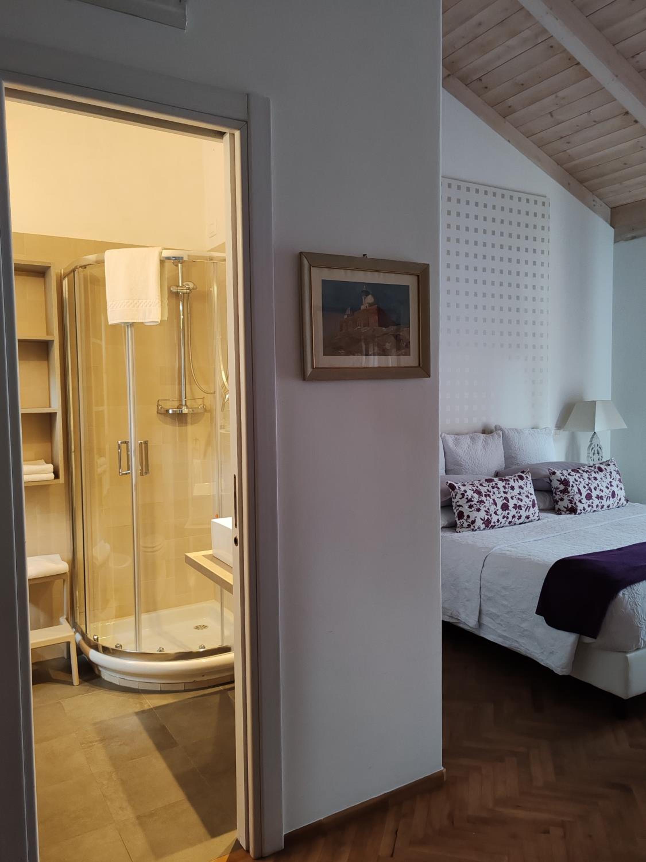 Superior Double or Twin Room - Photo 7