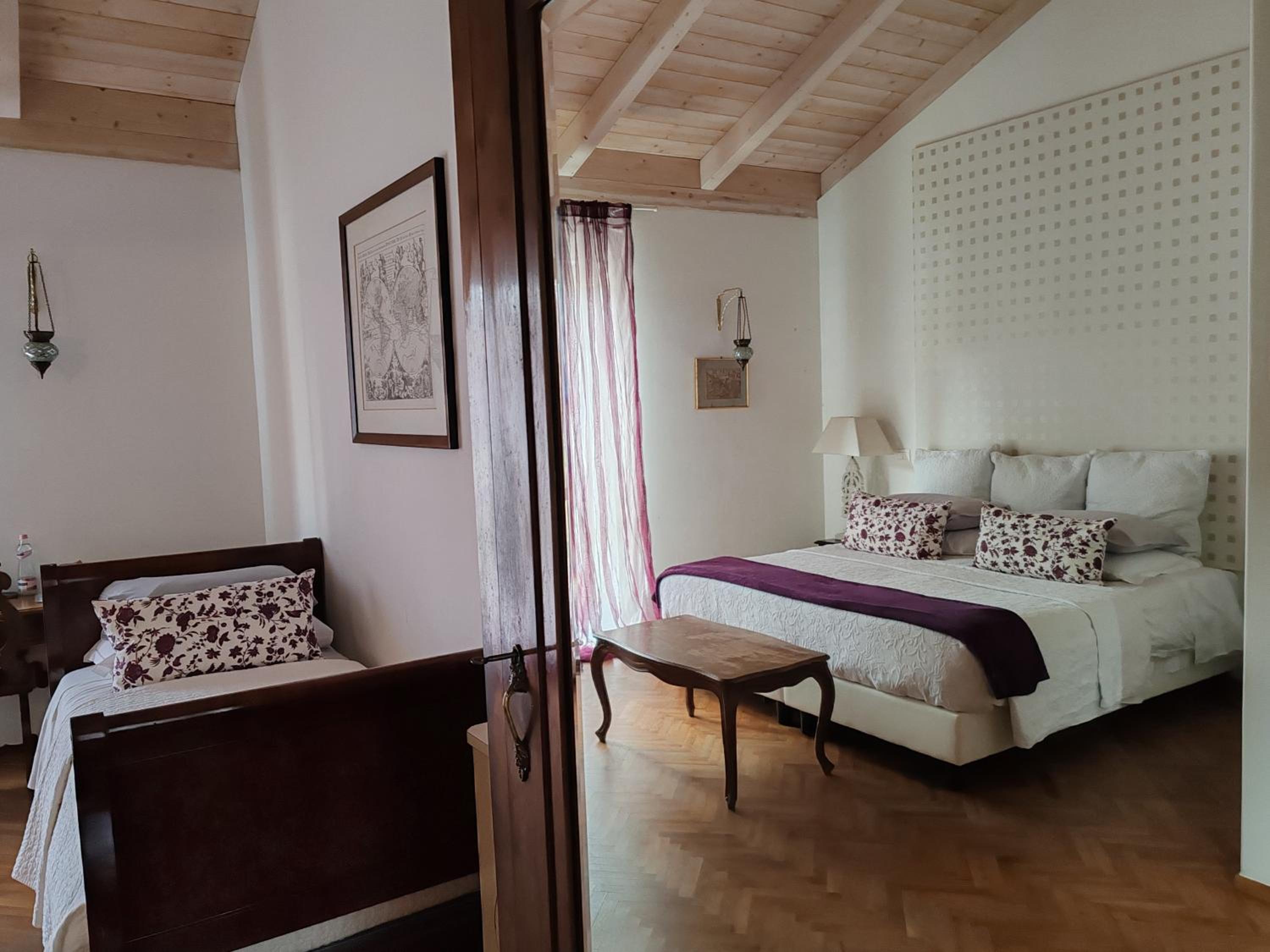 Triple Room - Photo 8