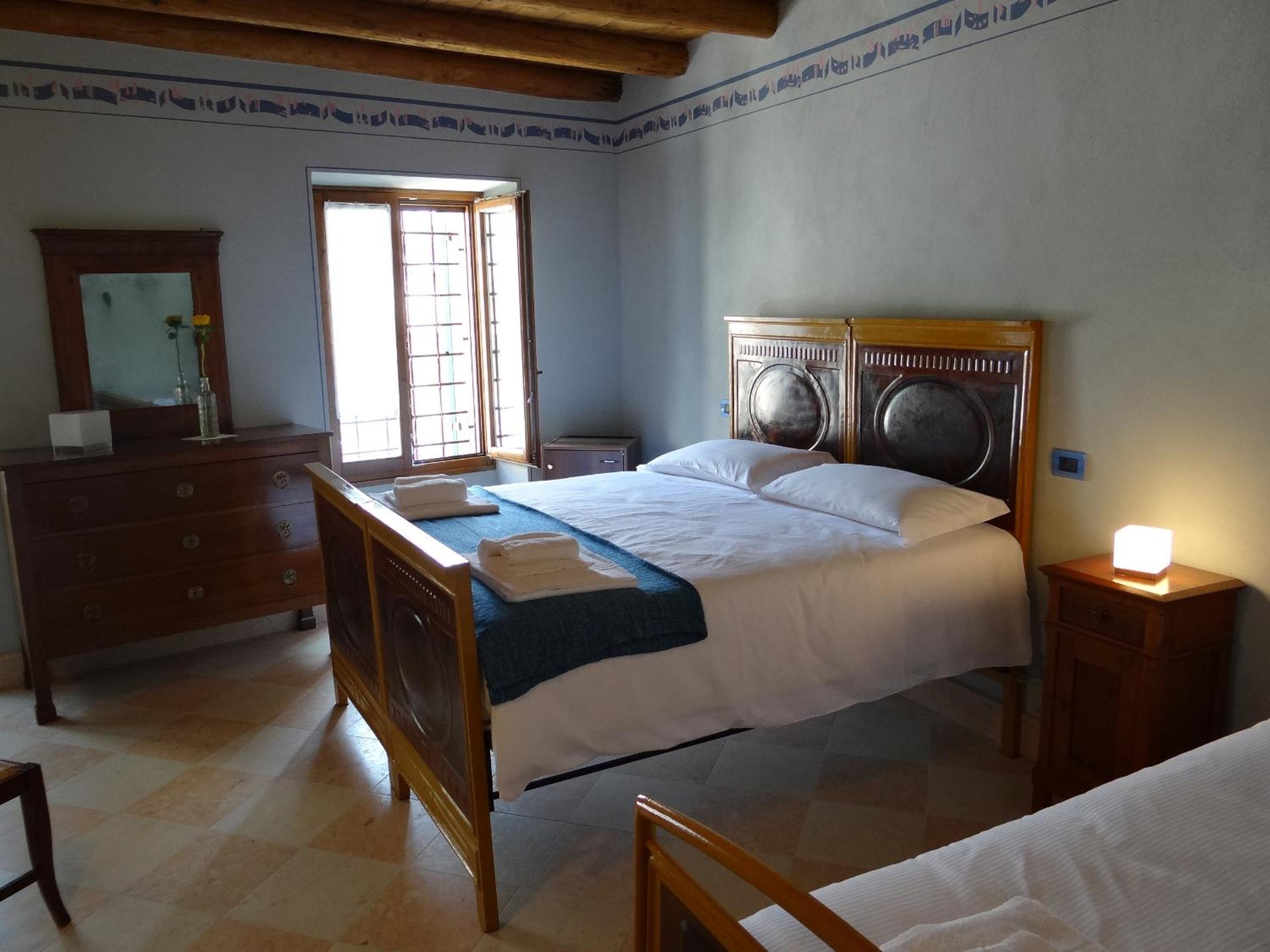 Triple Room with Private Bathroom - Photo 1