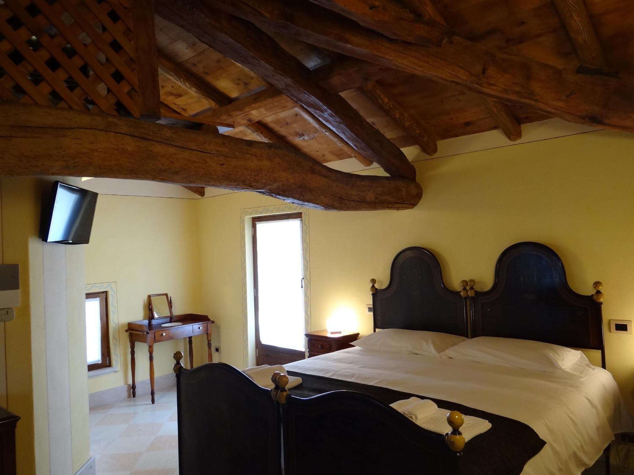 King Room with Spa Bath - Photo 5