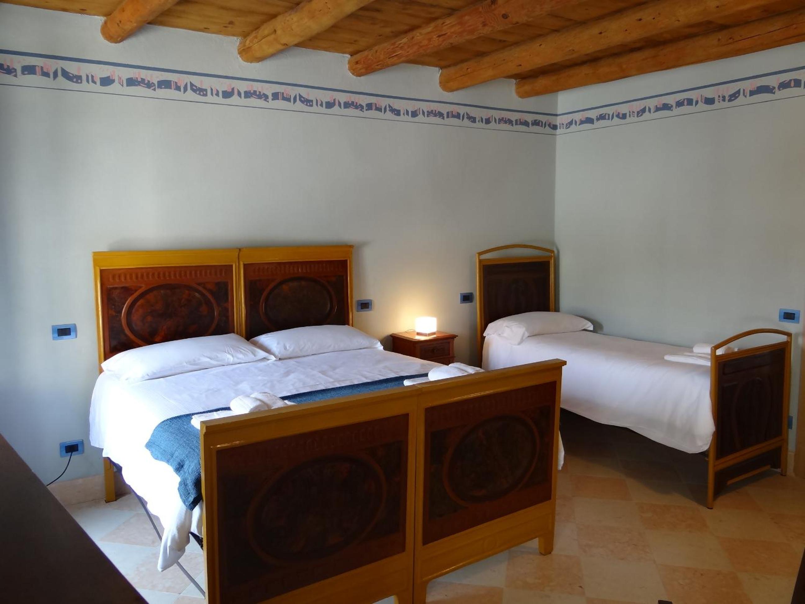 Triple Room with Private Bathroom - Photo 3