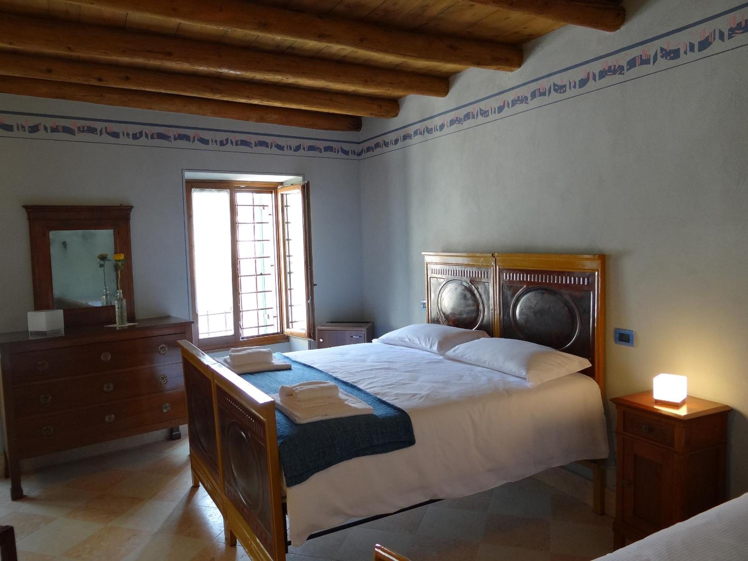 Triple Room with Private Bathroom - Photo 4