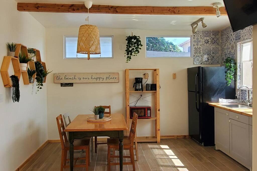 Two-Bedroom House photo 3