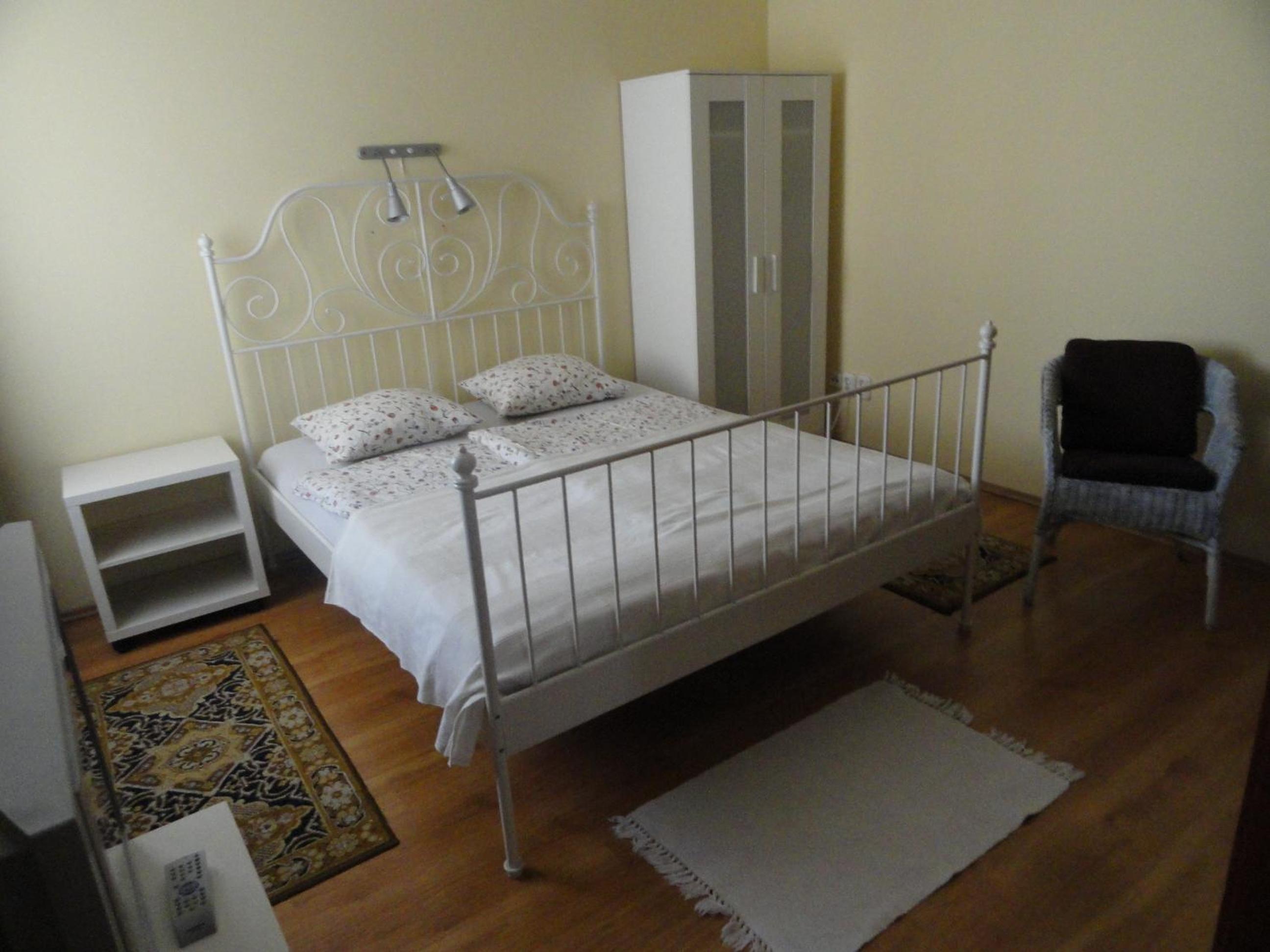 Family Studio - Photo 10