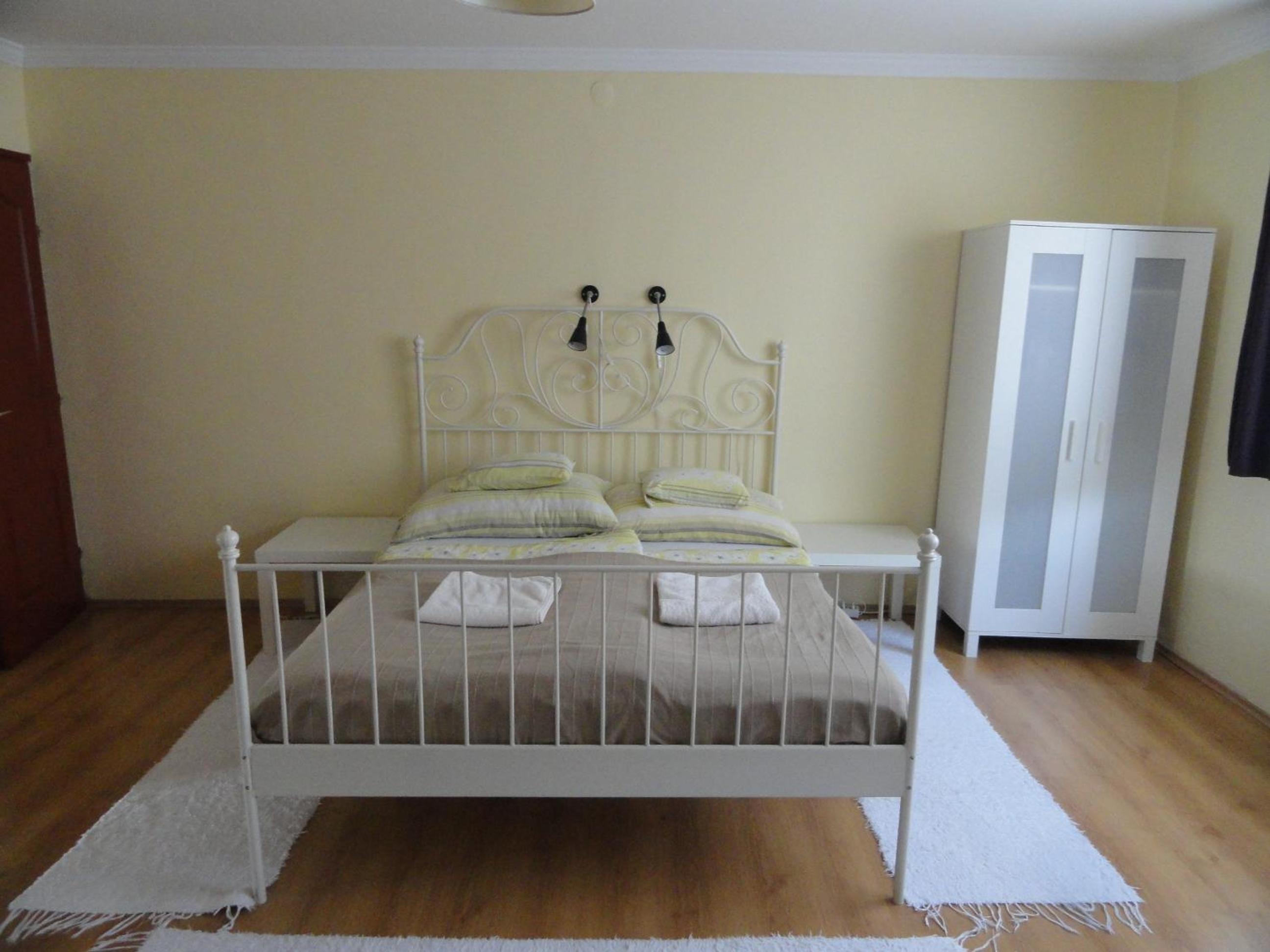Family Studio - Photo 11