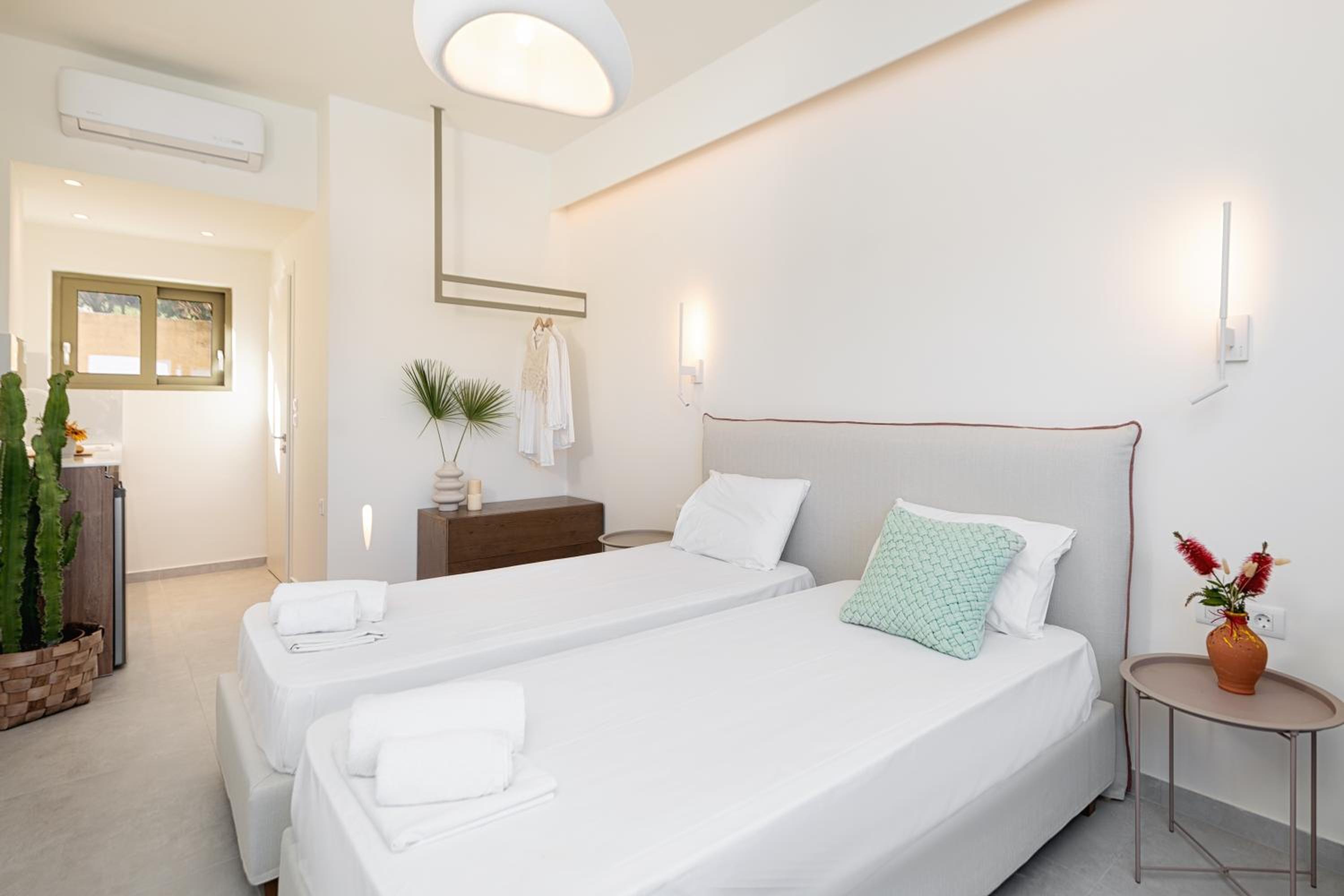 Studio with Pool View & Side Sea View
