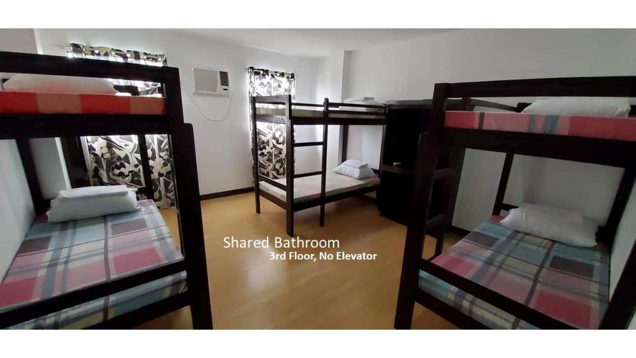 6-Bed Mixed Dormitory Room photo 2