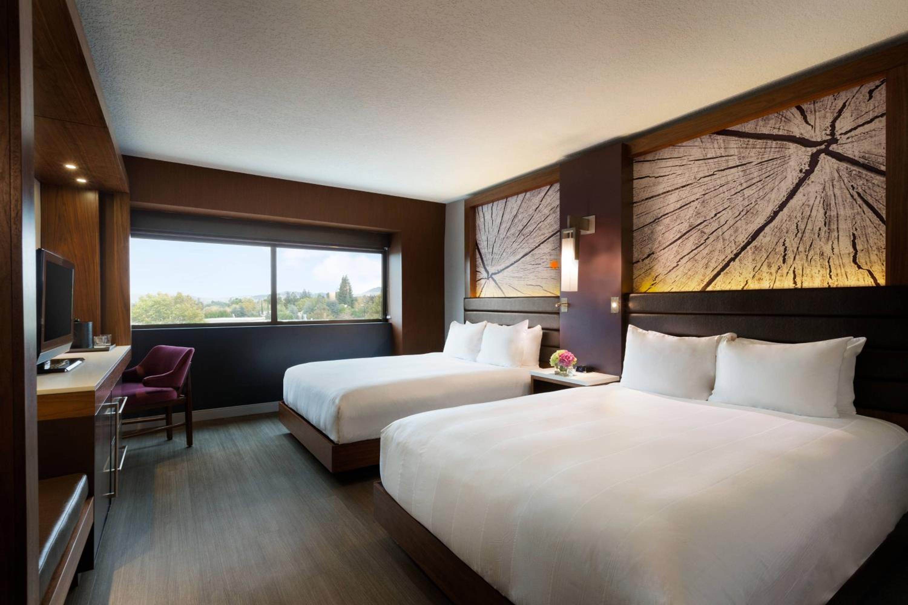 2 Queen Beds, Guest room, 2 Double - Photo 4