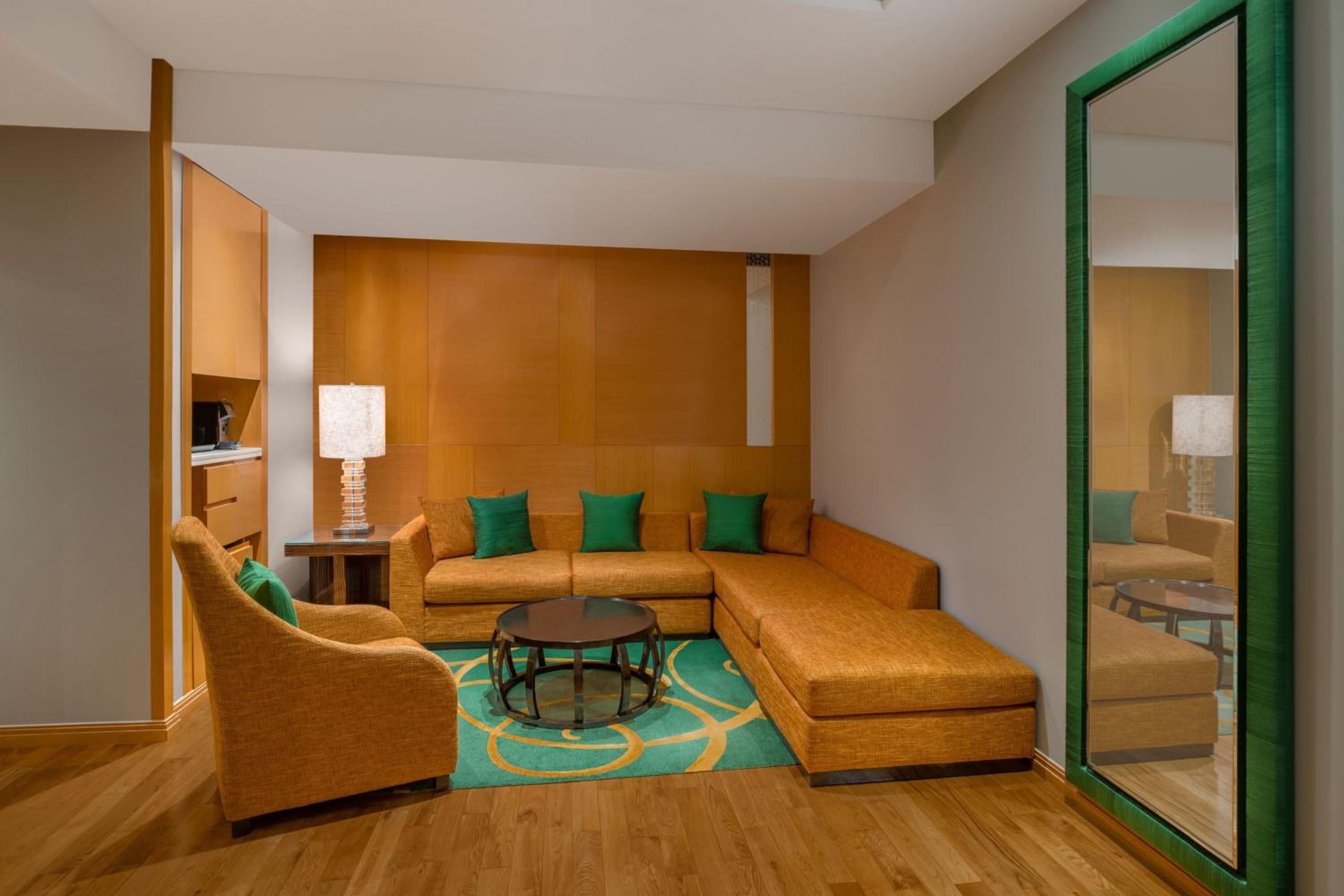Renaissance Suite (A complimentary 1-hour EV Tuk-Tuk ride)