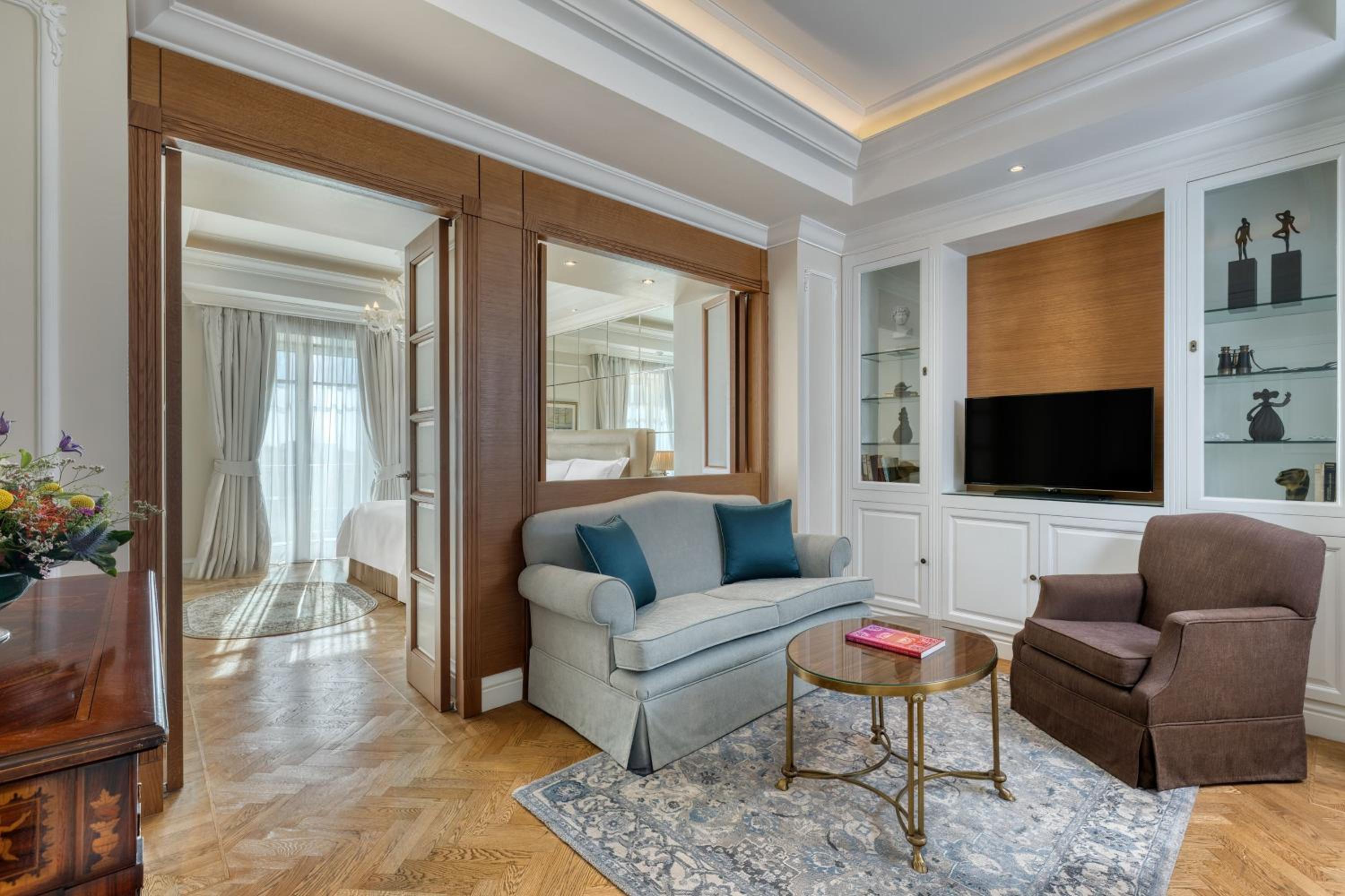 Grand Acropolis Suite 1 Bedroom Suite, 1 King, City view