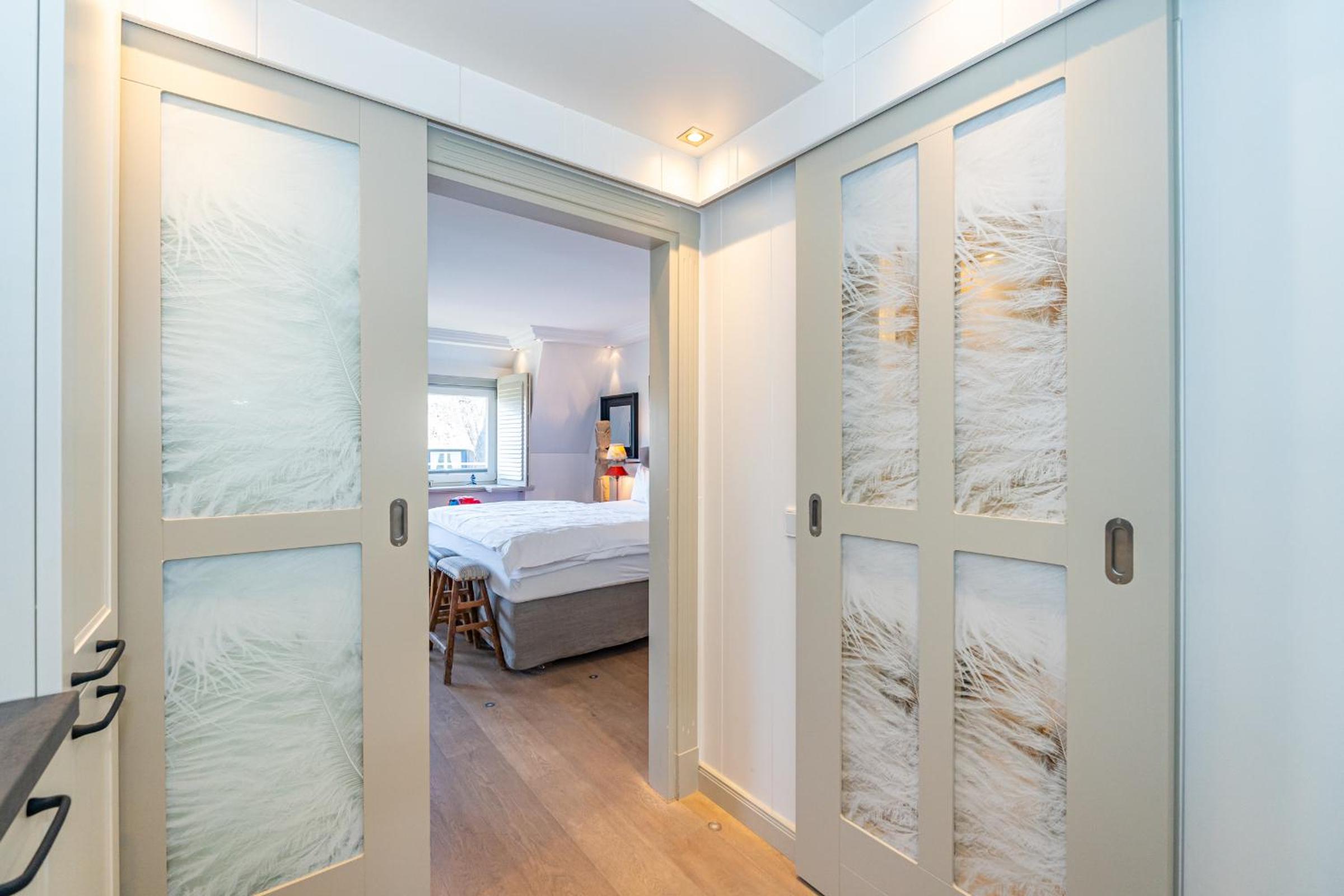 Apartment with Sea View thumbnail 6