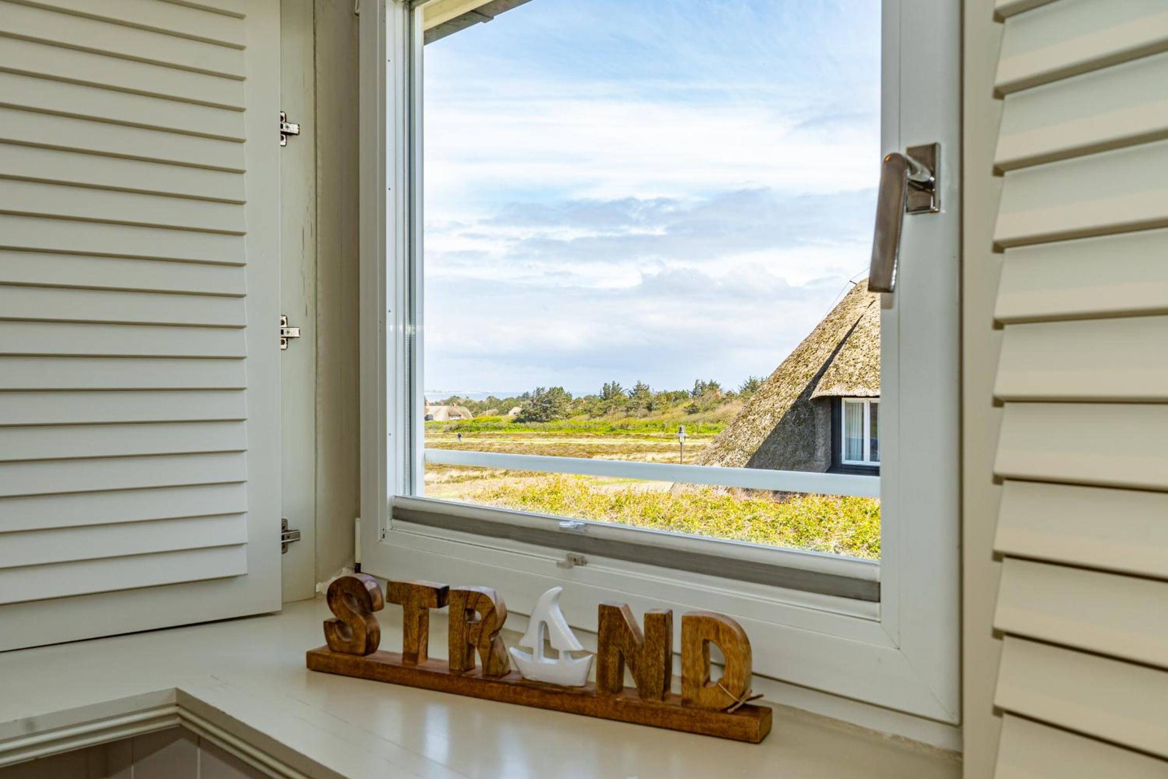 Apartment with Sea View thumbnail 6