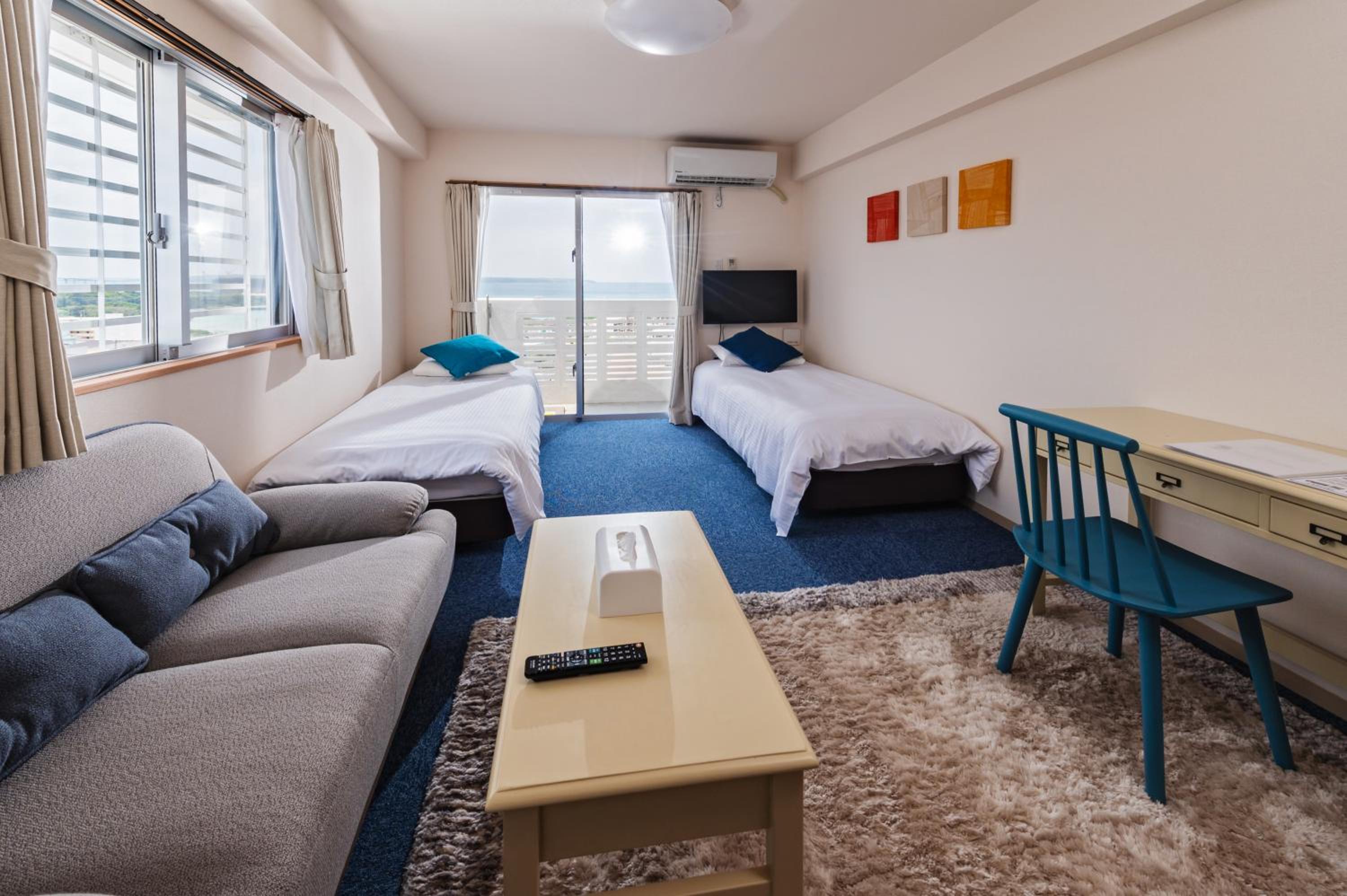 One-Bedroom Apartment - Photo 1