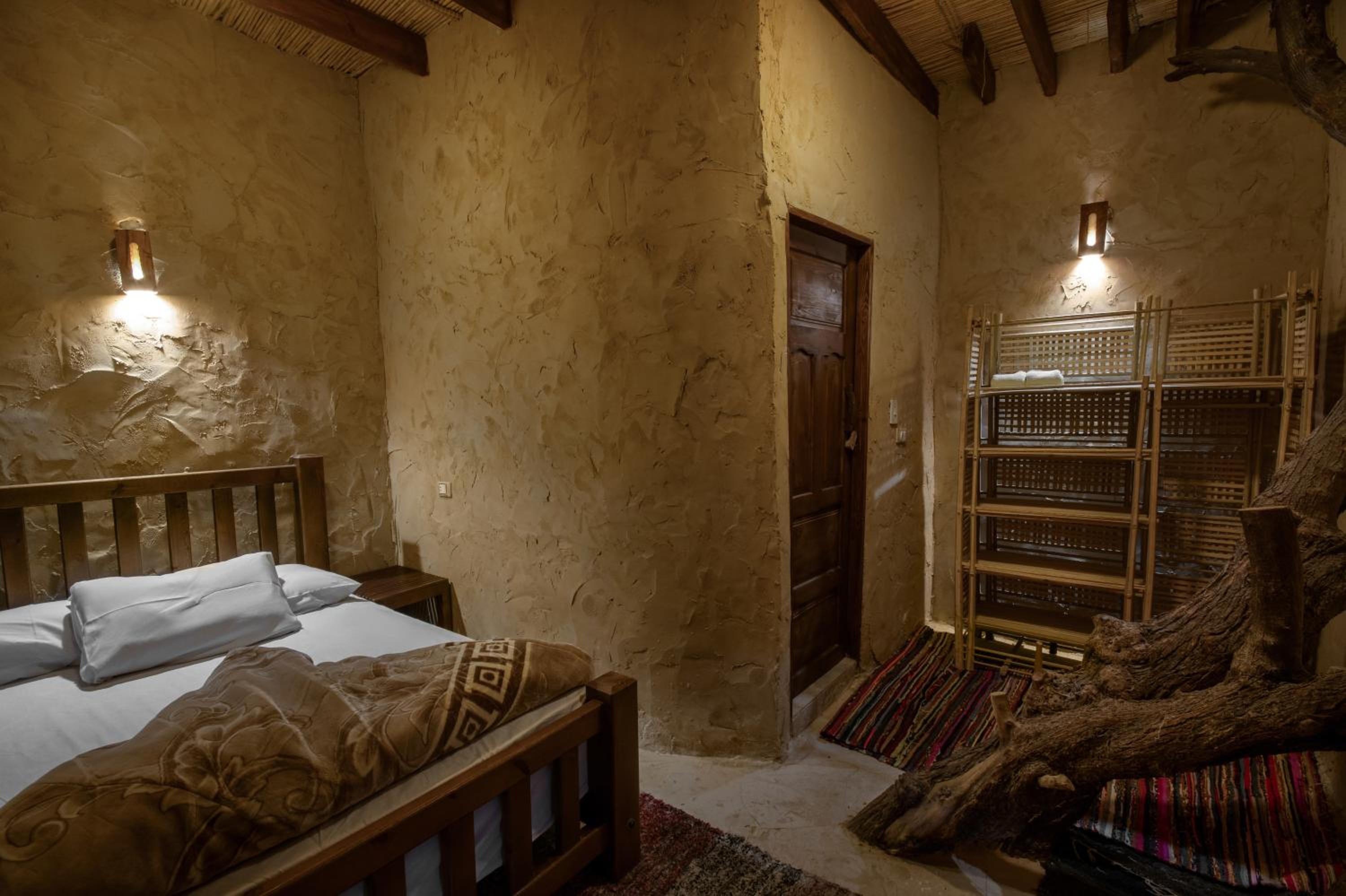 Deluxe Triple Room - Photo 17