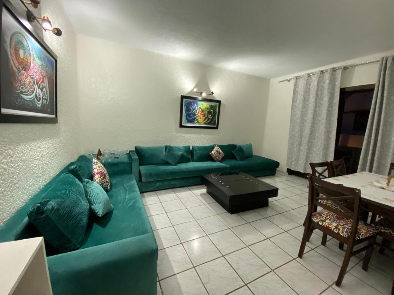 One-Bedroom Apartment photo 1