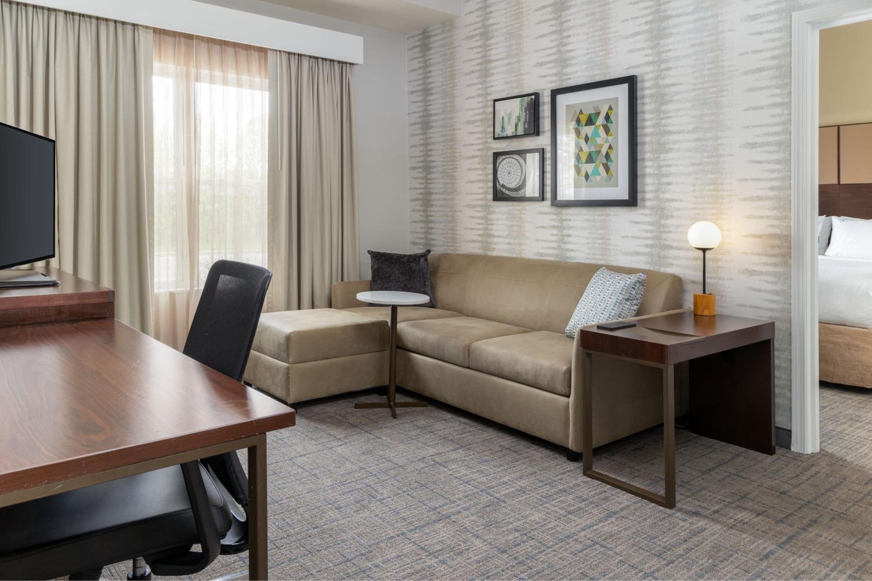 One-Bedroom King Suite With Sofa Bed - Hearing Accessible photo 2