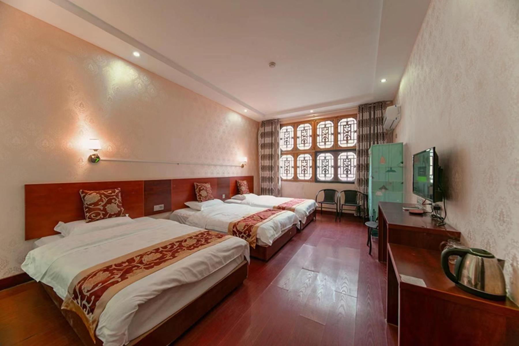 Deluxe Triple Room photo 1